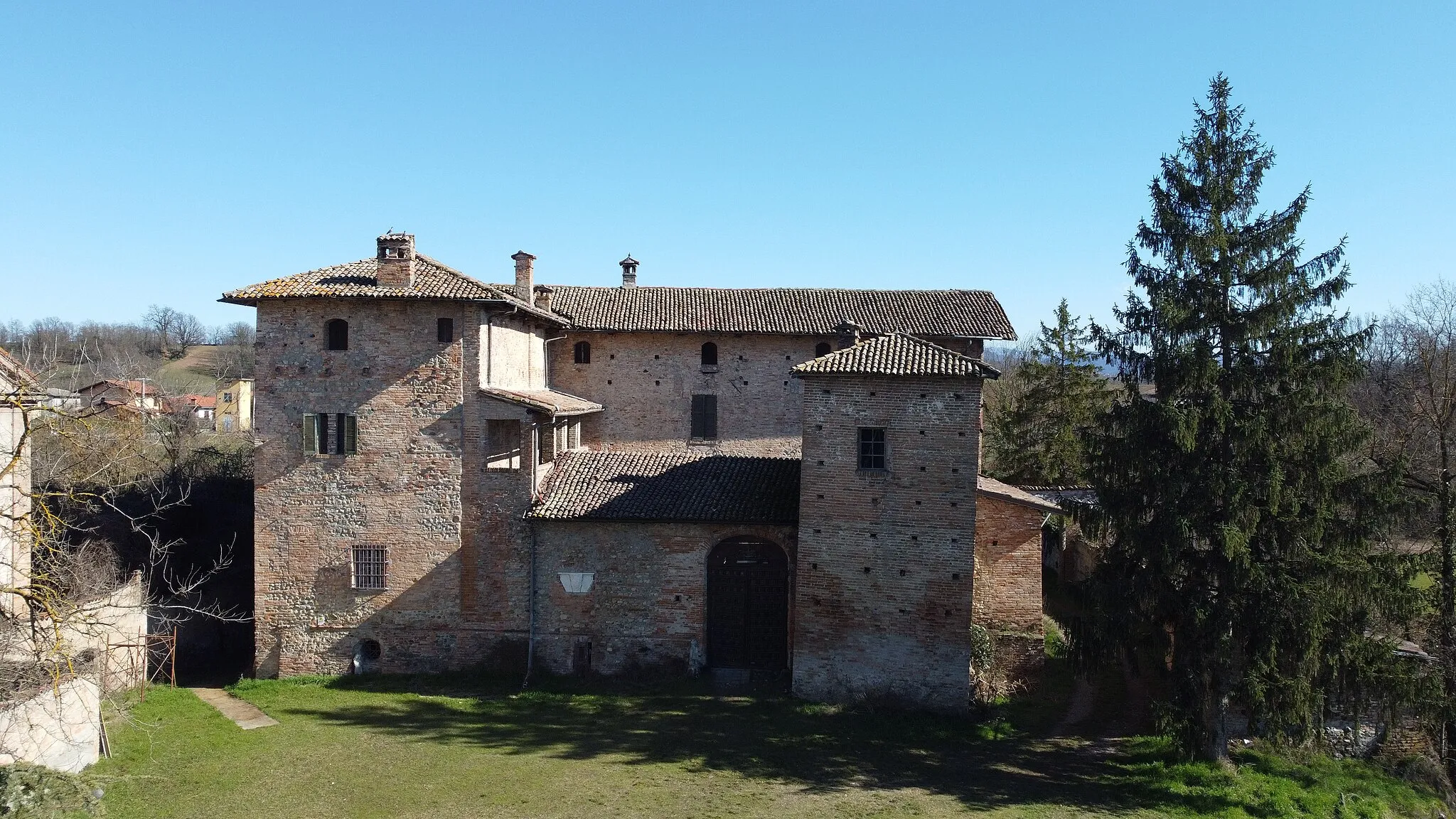 Photo showing: Vista aerea del Castello Sforzini di Castellar Ponzano (AL)