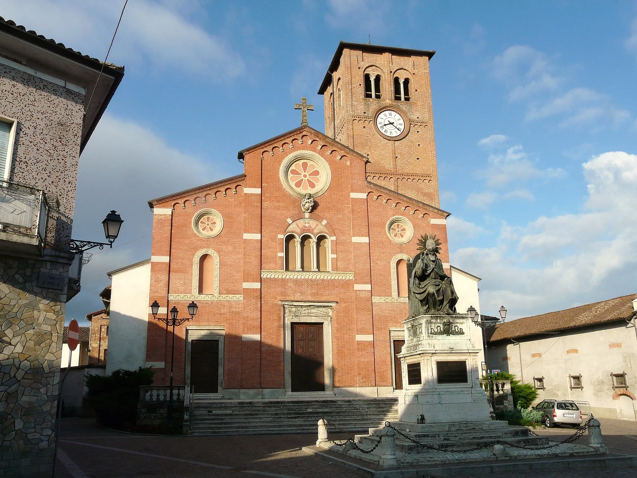 Photo showing: Chiesa dei Santi Pietro e Pantaleone, Bosco Marengo, Piemonte, Italia