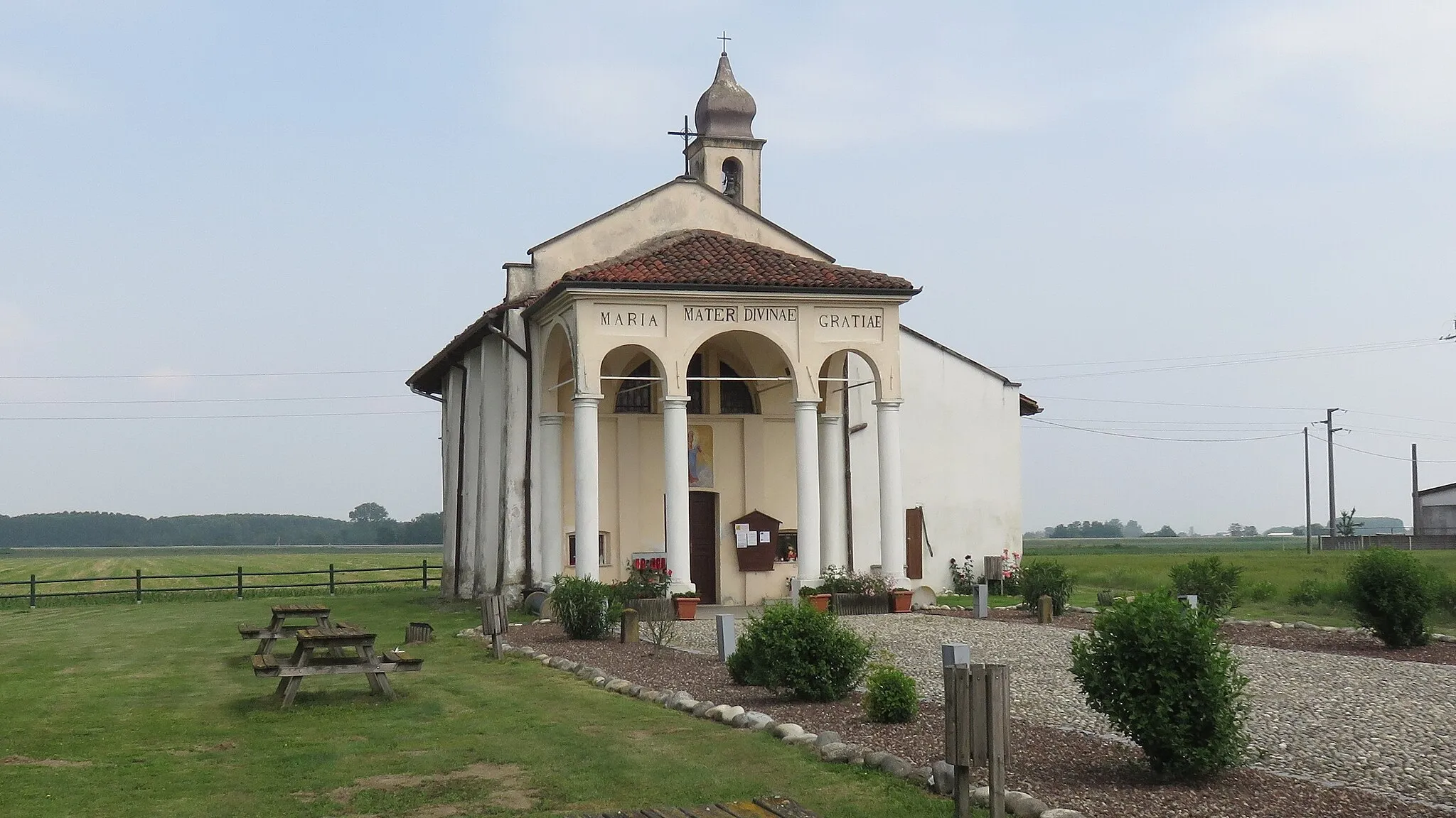 Photo showing: Landiona Oratorio di Santa Maria dei campi