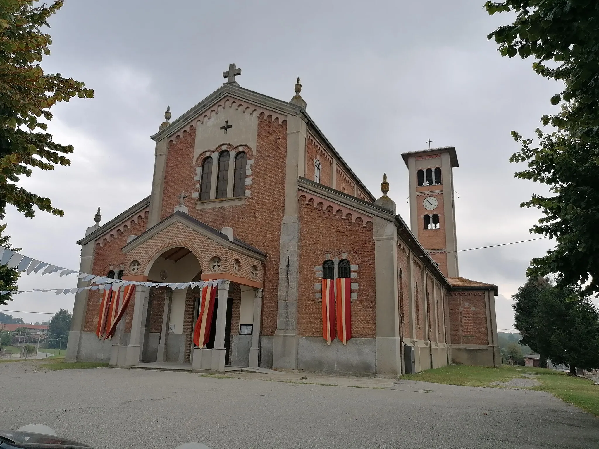 Photo showing: La Chiesa dei Santi Stefano e Rocco a Divignano.