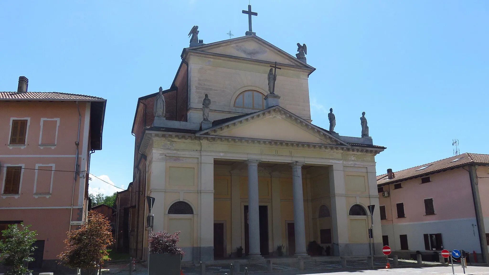 Photo showing: Suno Chiesa della Santissima Trinità