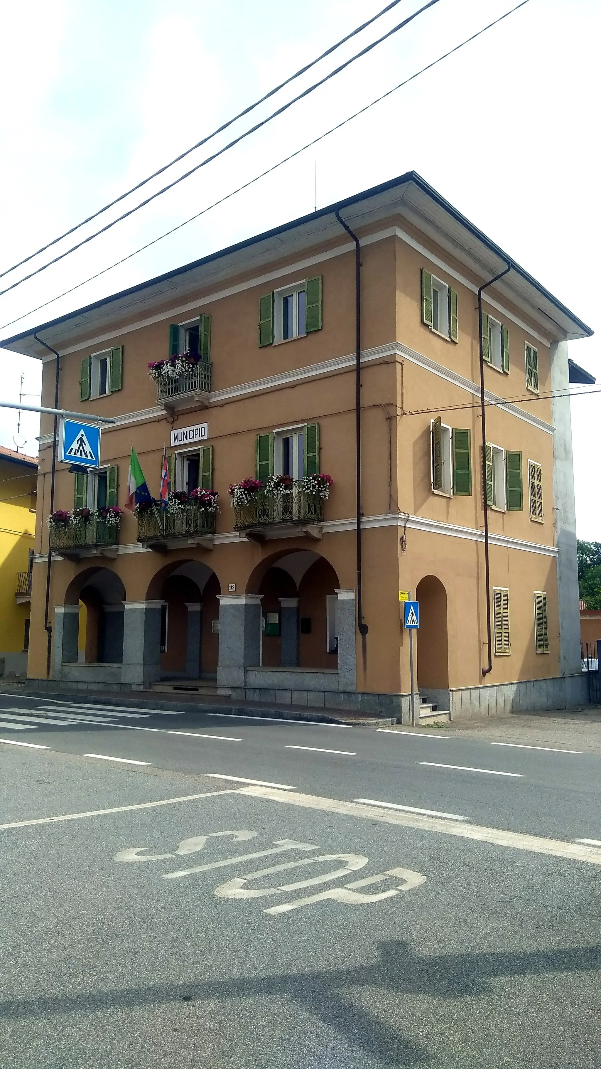 Photo showing: Il municipio di Roasio (VC)