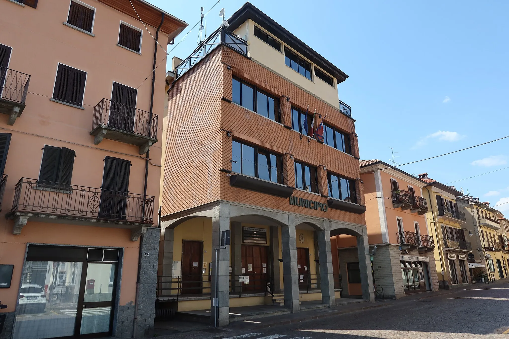 Photo showing: Serravalle Sesia Municipio