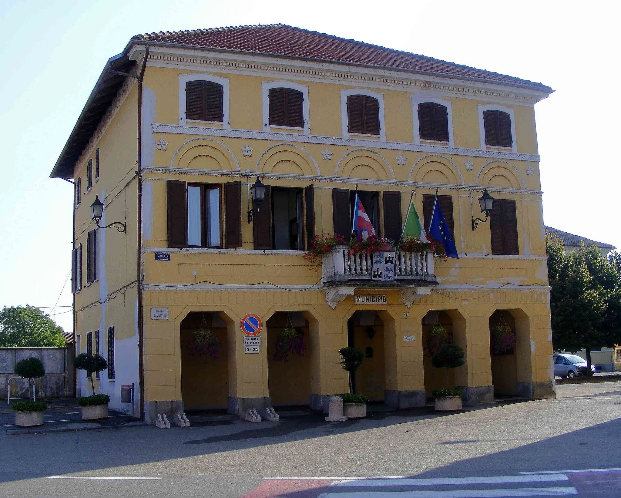 Photo showing: Carisio (VC, Italy): town hall