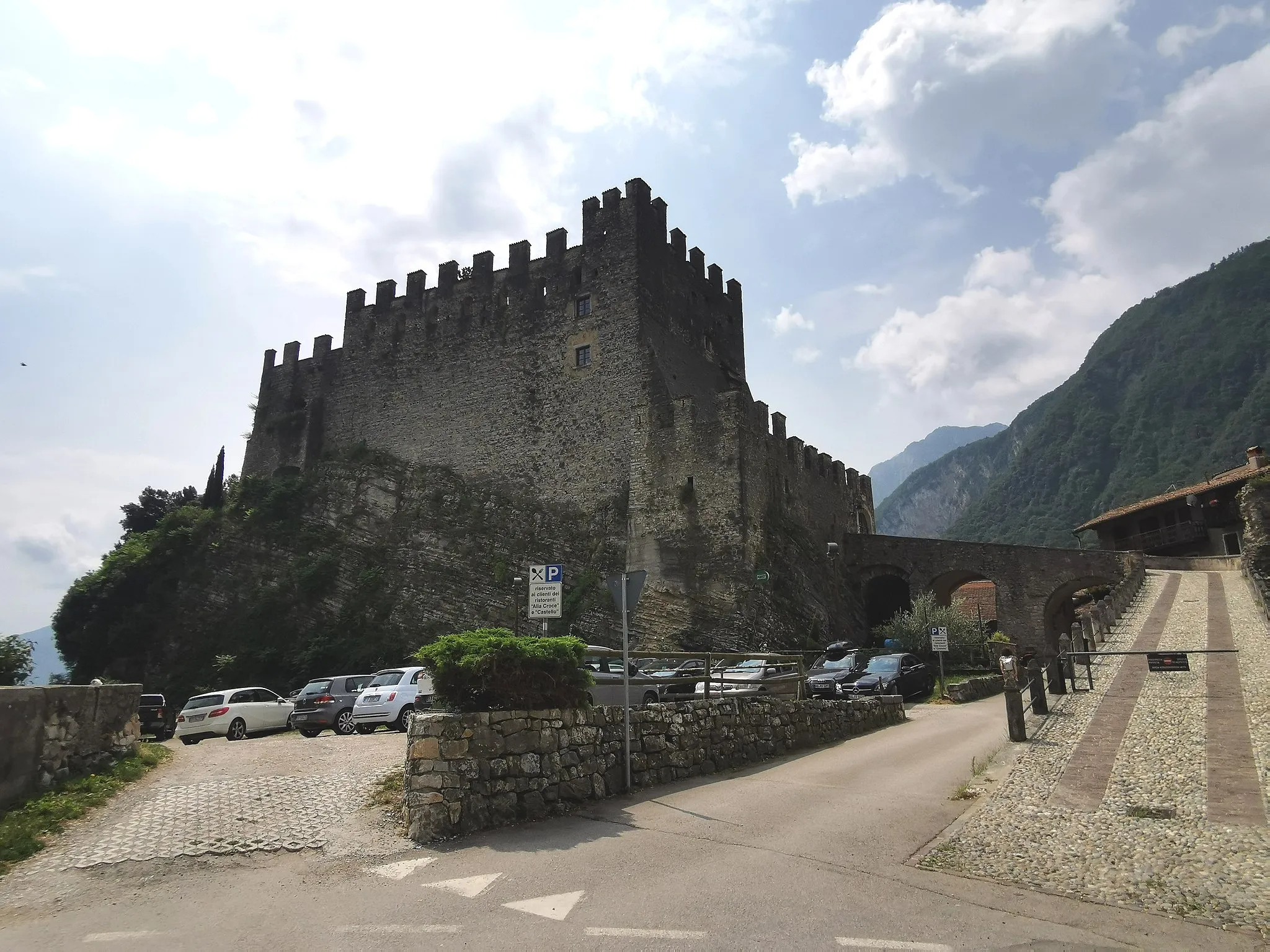 Photo showing: Castello di Tenno