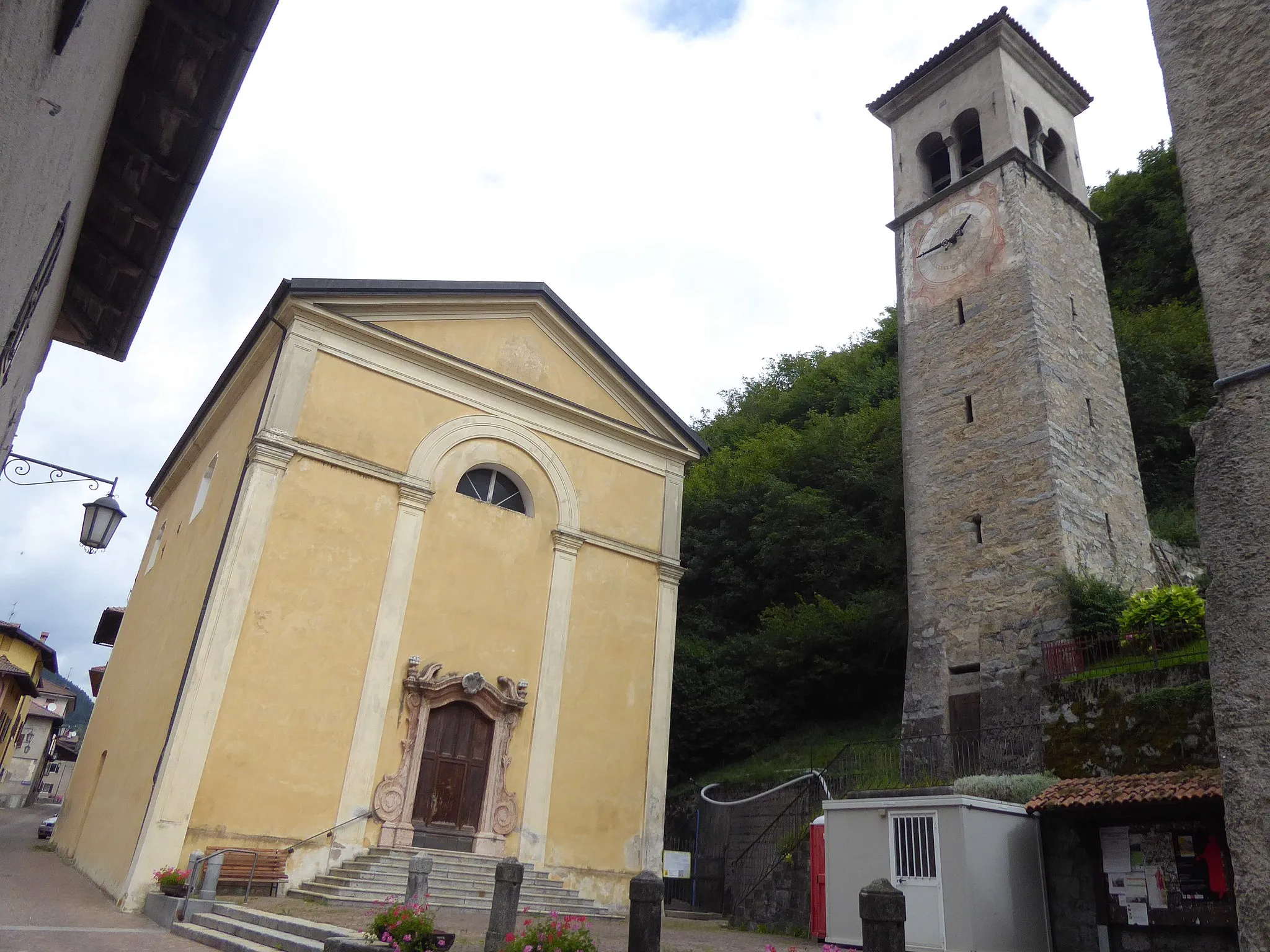 Photo showing: Lardaro (Sella Giudicarie, Trentino, Italy), Saint Michael church