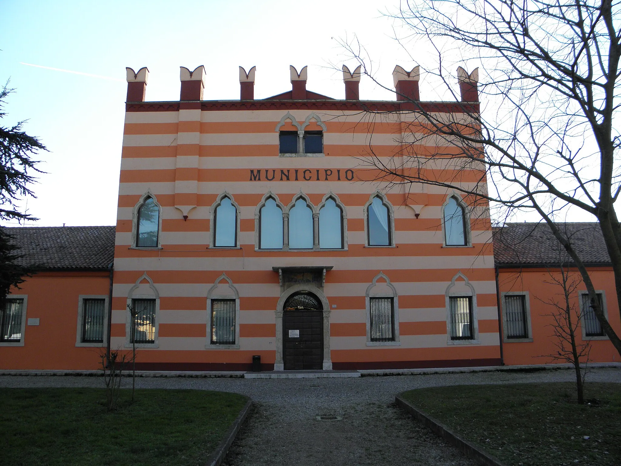 Photo showing: Isola Rizza, provincia di Verona: Villa Pollettini, sede municipale di Isola Rizza (XV secolo),