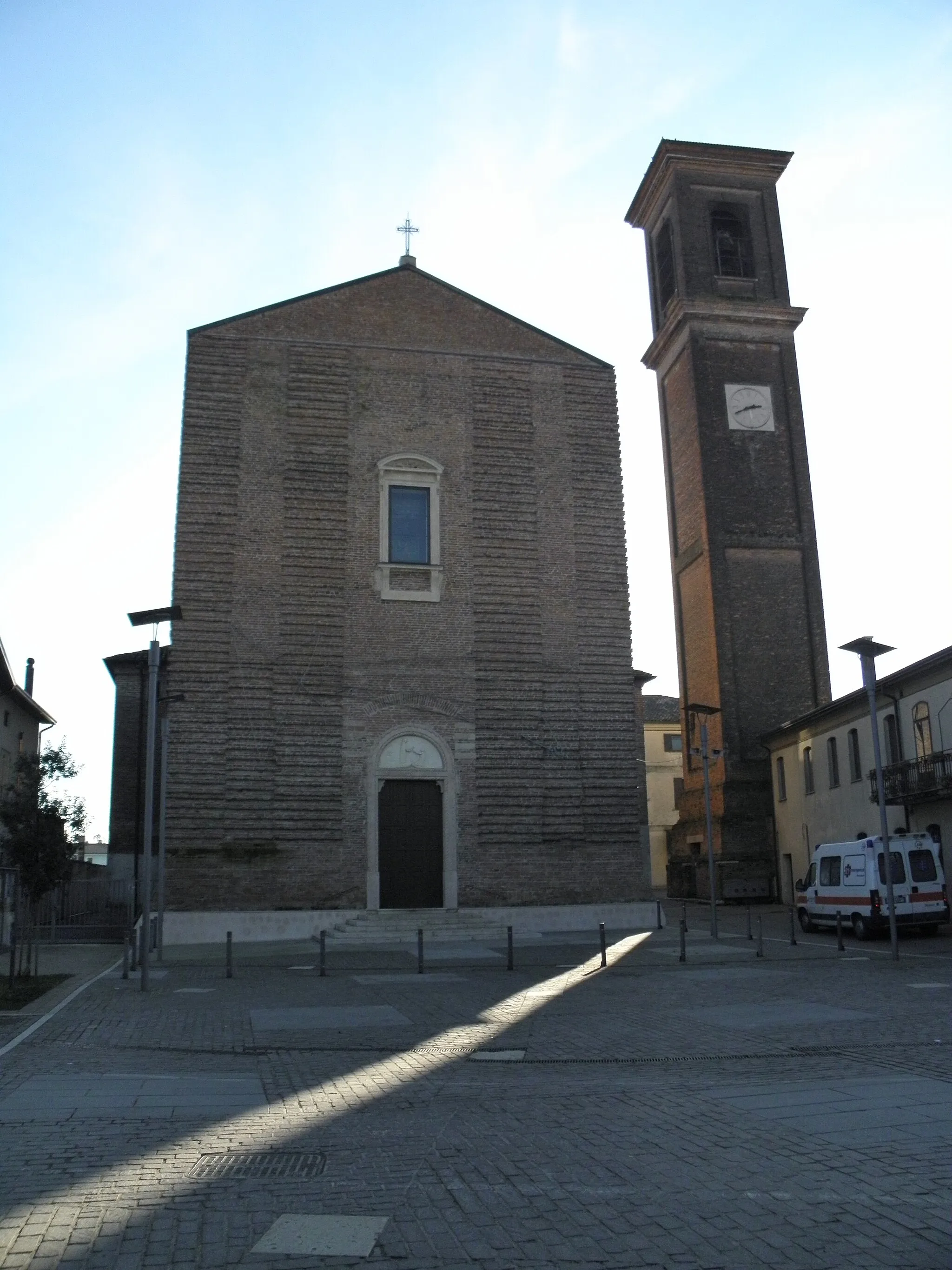 Photo showing: San Pietro di Morubio: la chiesa dei Santi Pietro e Paolo apostoli.
