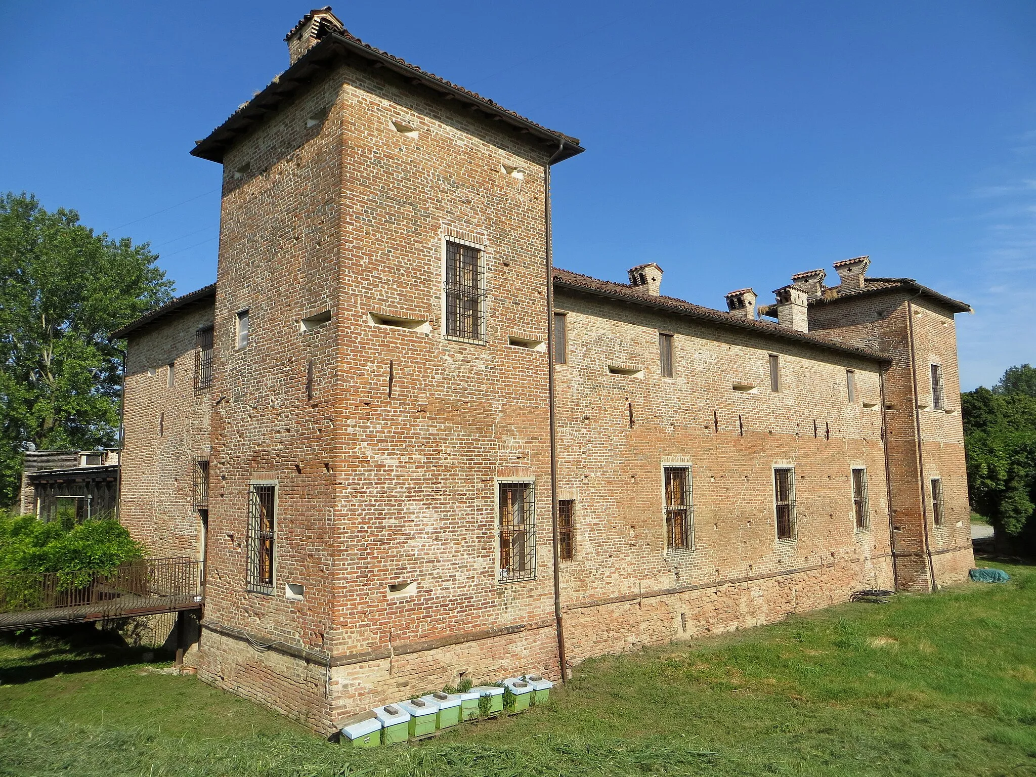 Photo showing: Antica Corte Pallavicina (Polesine Parmense) - facciata posteriore e lato nord