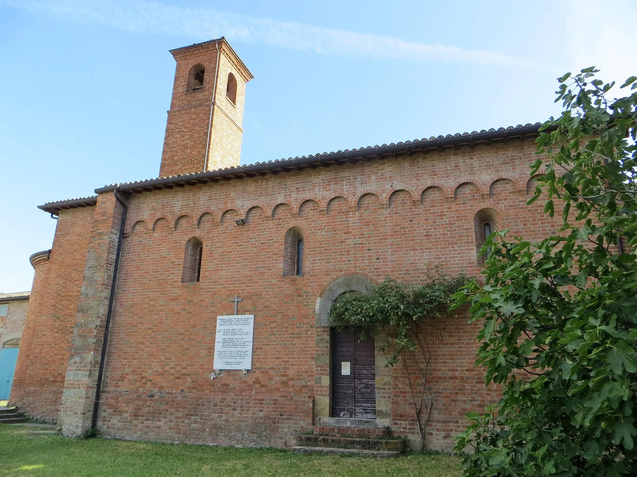 Photo showing: Chiesa di San Nicomede (Giarola, Collecchio) - lato nord
