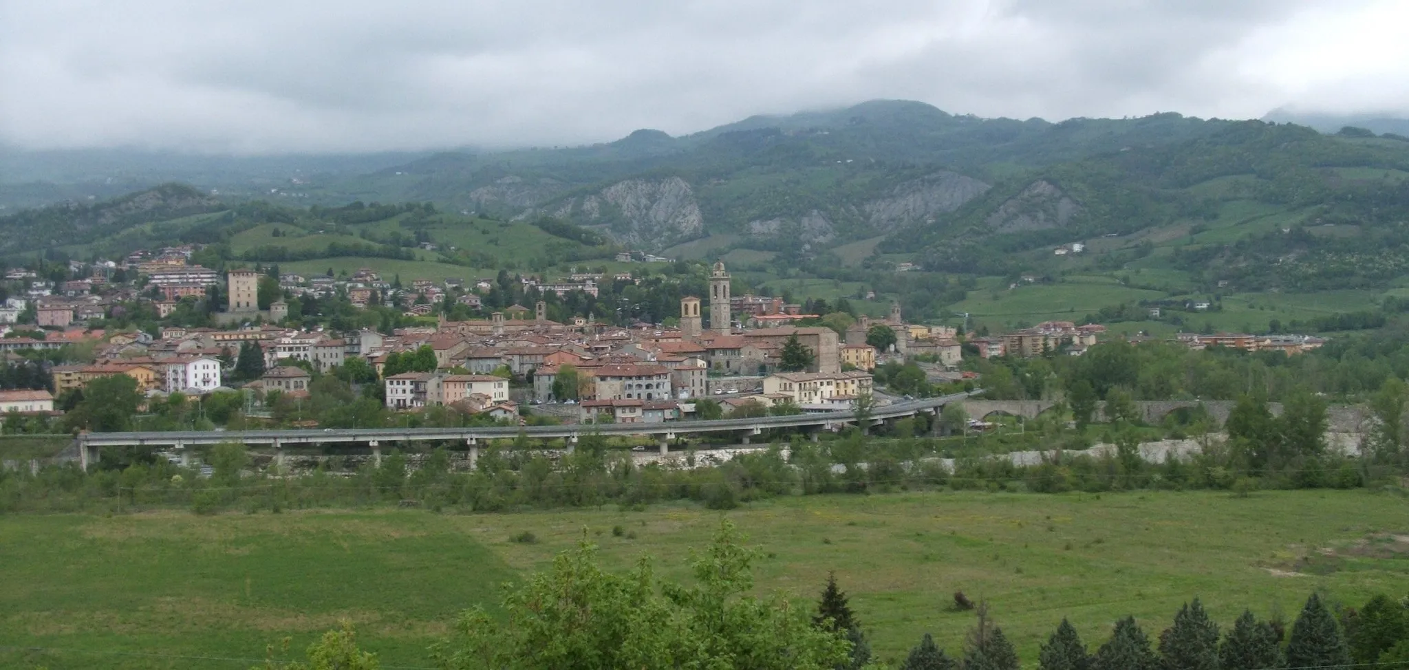 Photo showing: Bobbio (Piacenza) Italy - landscape