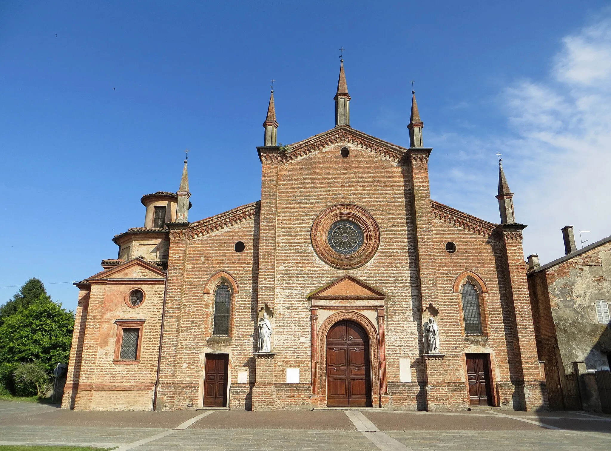 Photo showing: Chiesa dei Santi Gervasio e Protasio (Zibello) - facciata