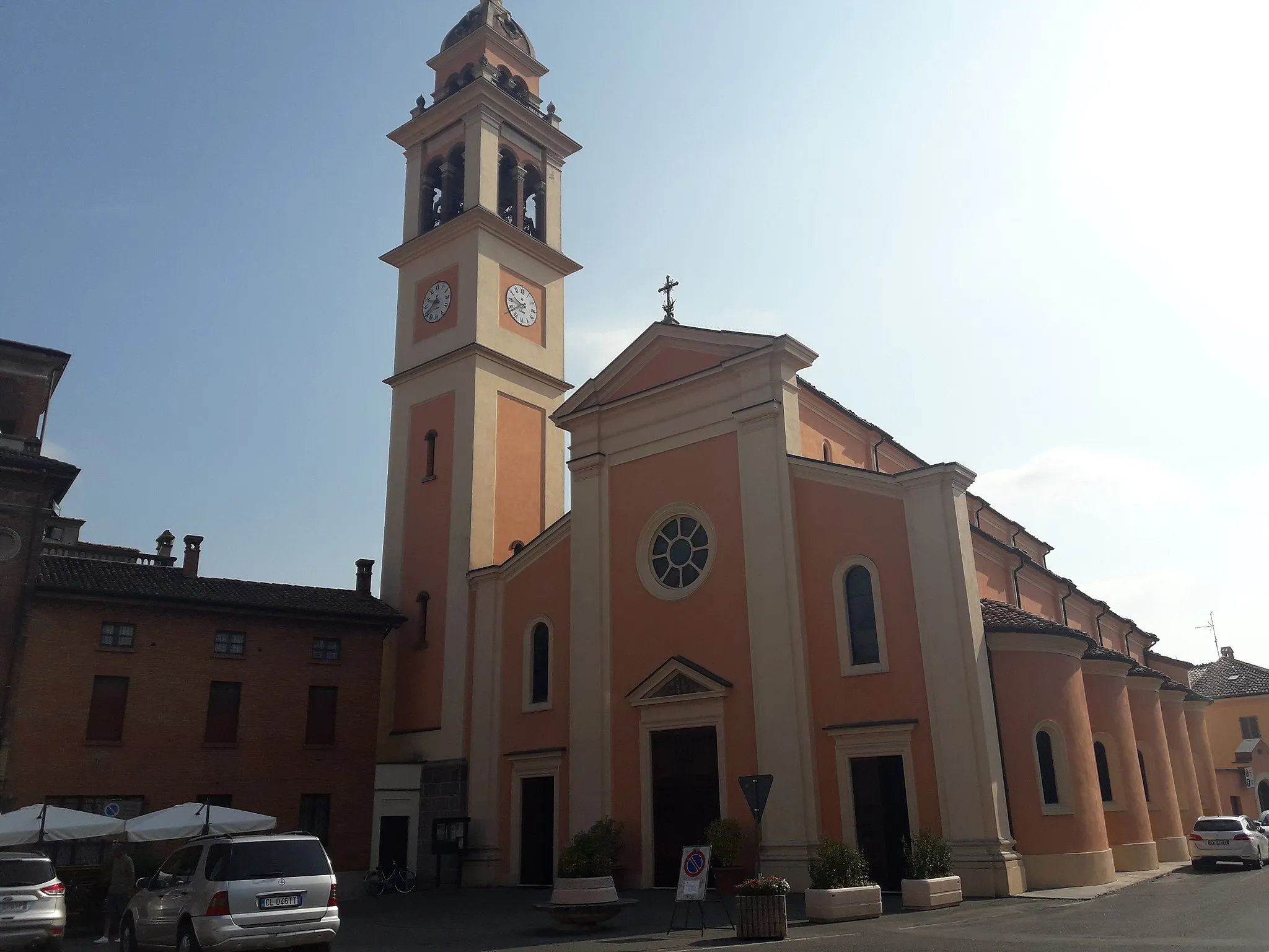 Photo showing: Church dedicated to Saints Firmus and Rusticus, located in Carpaneto Piacentino, Piacenza, Italy