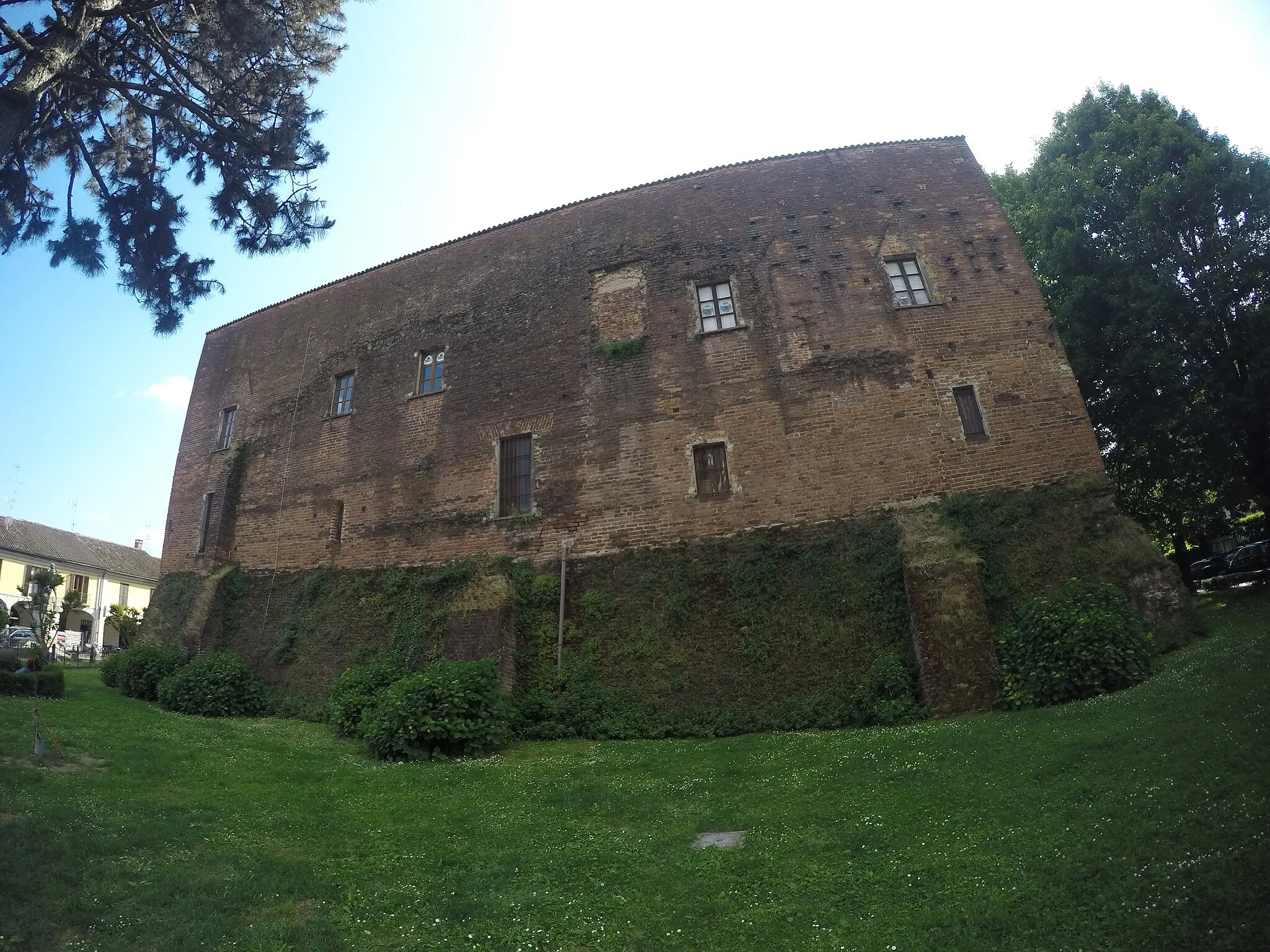 Photo showing: Binasco - Castello Visconteo