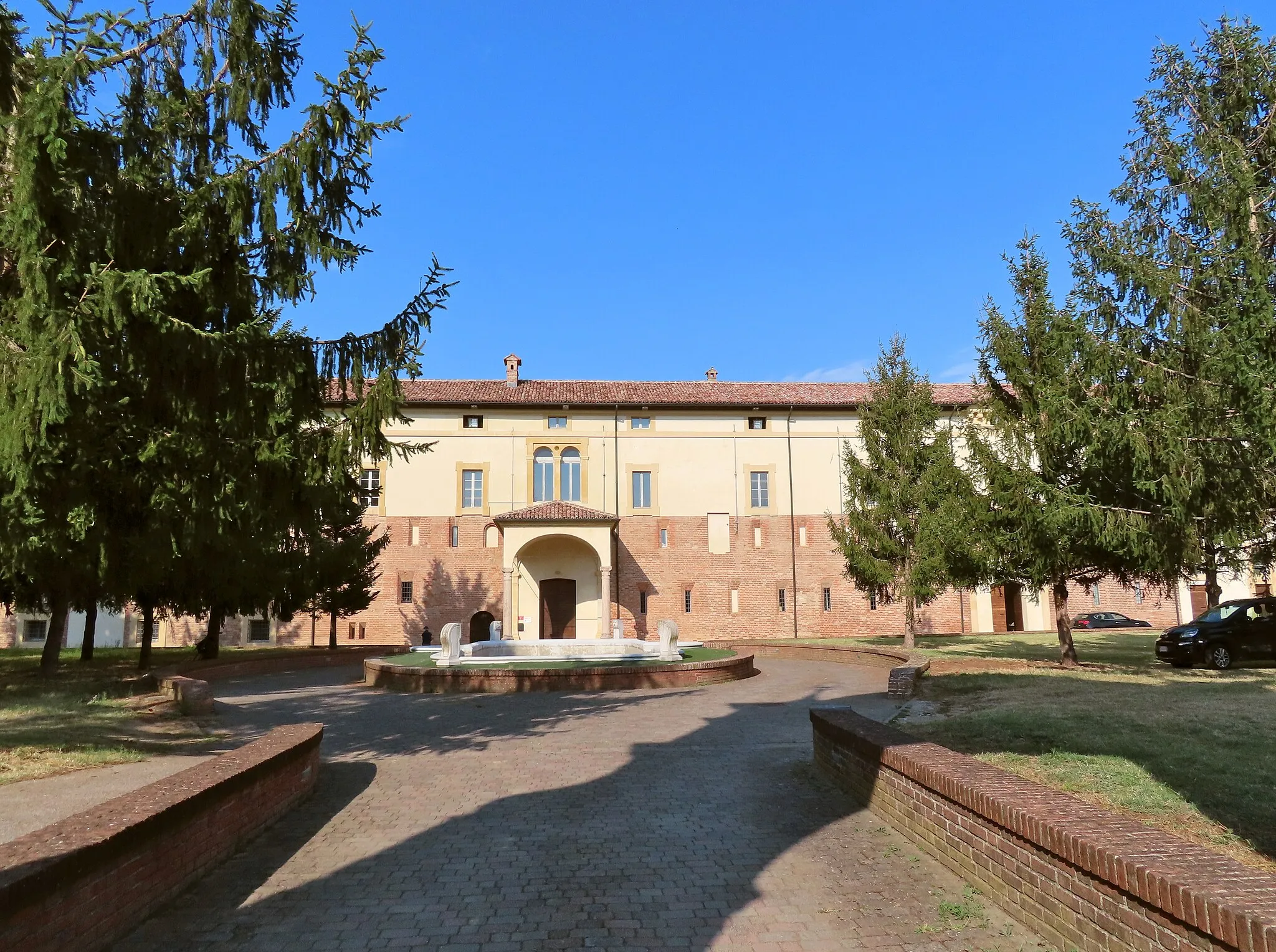Photo showing: Facciata dell'abbazia di Santa Maria della Colomba