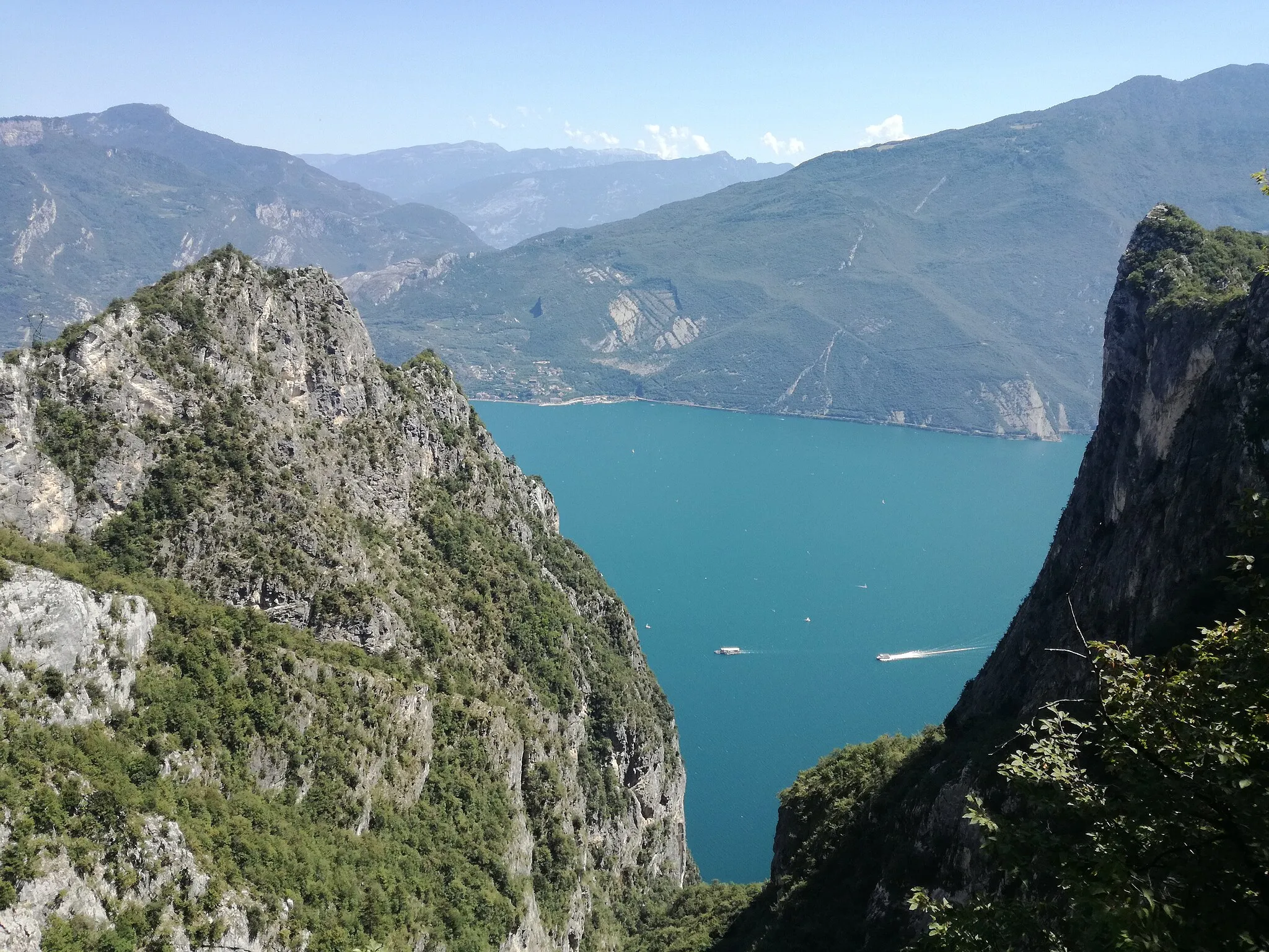 Photo showing: Val Sperone mit Cima Capi und Monte di Riva
