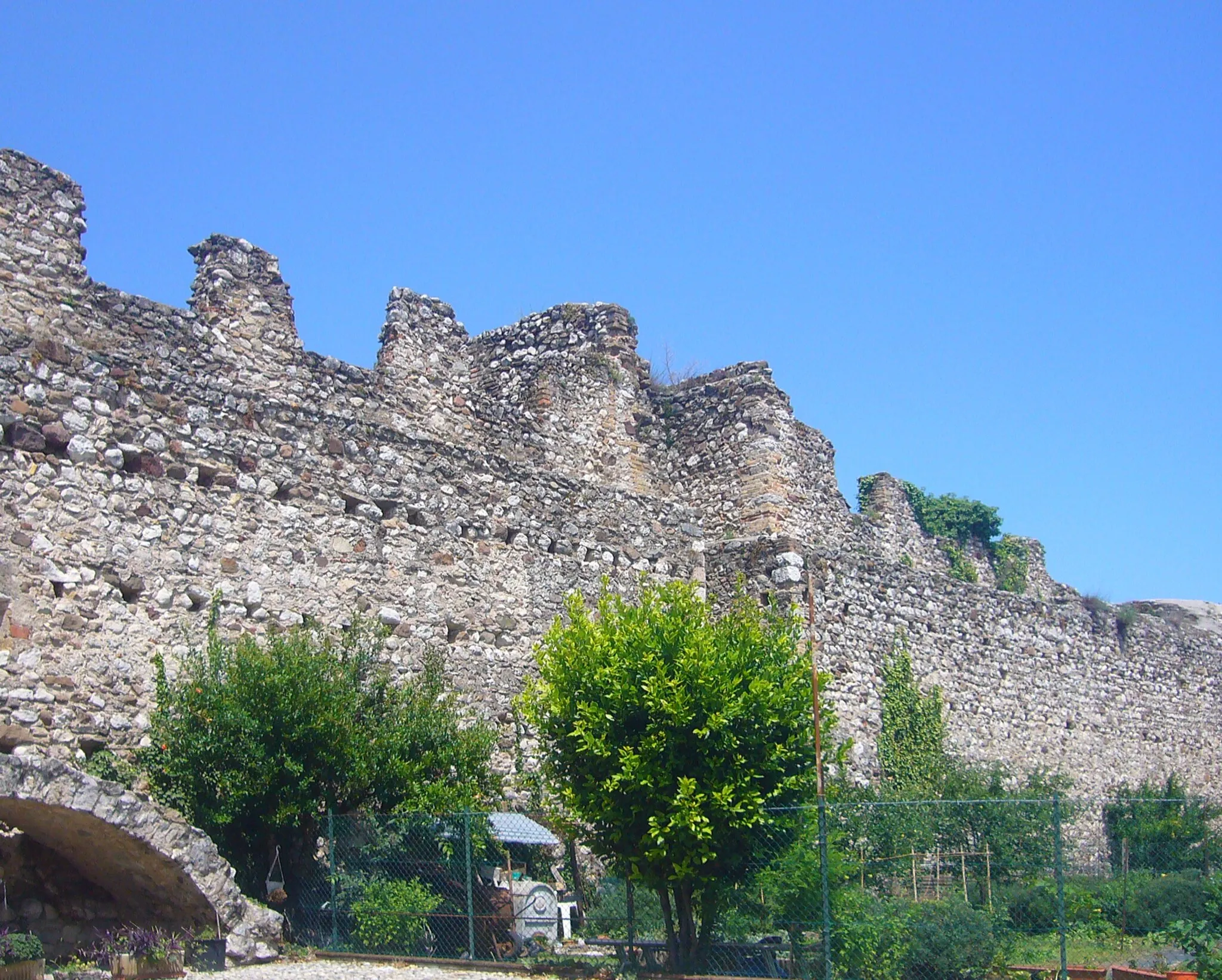 Photo showing: Il castello di Padenghe sul Garda