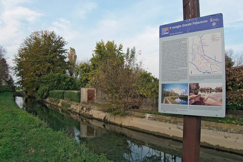 Photo showing: typical signs of the initiative "the territory as Ecomuseum" promoted by the Province of Cremona
