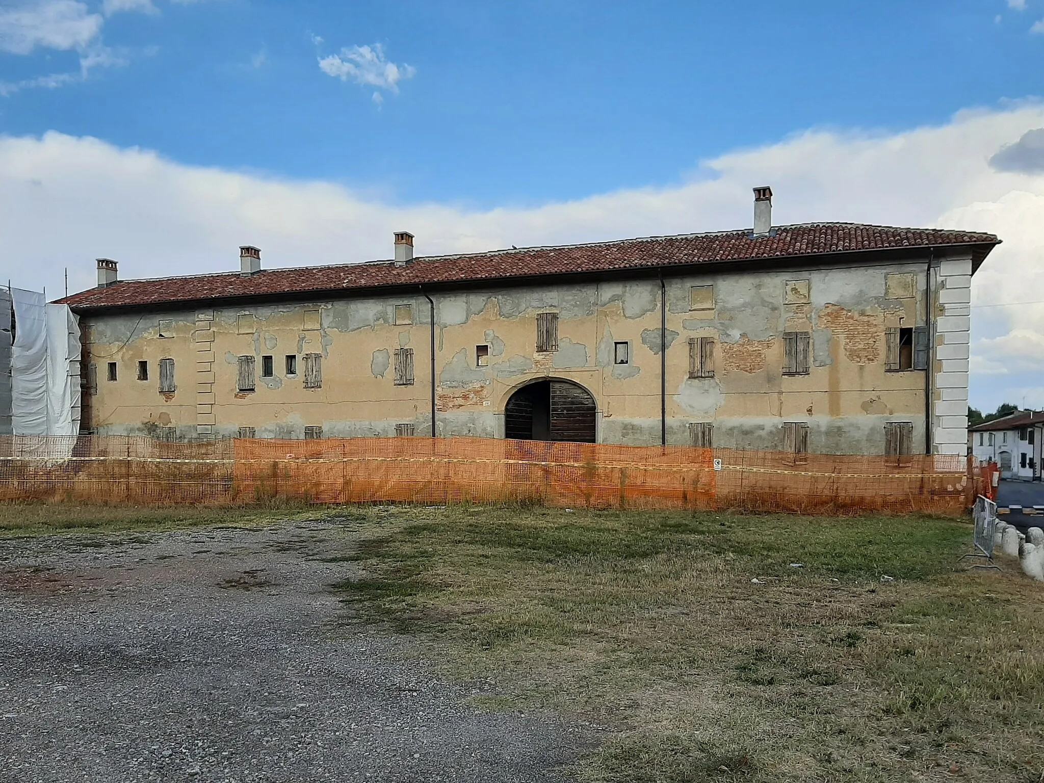 Photo showing: Borghetto Lodigiano, gli edifici rustici annessi alla villa Rho.