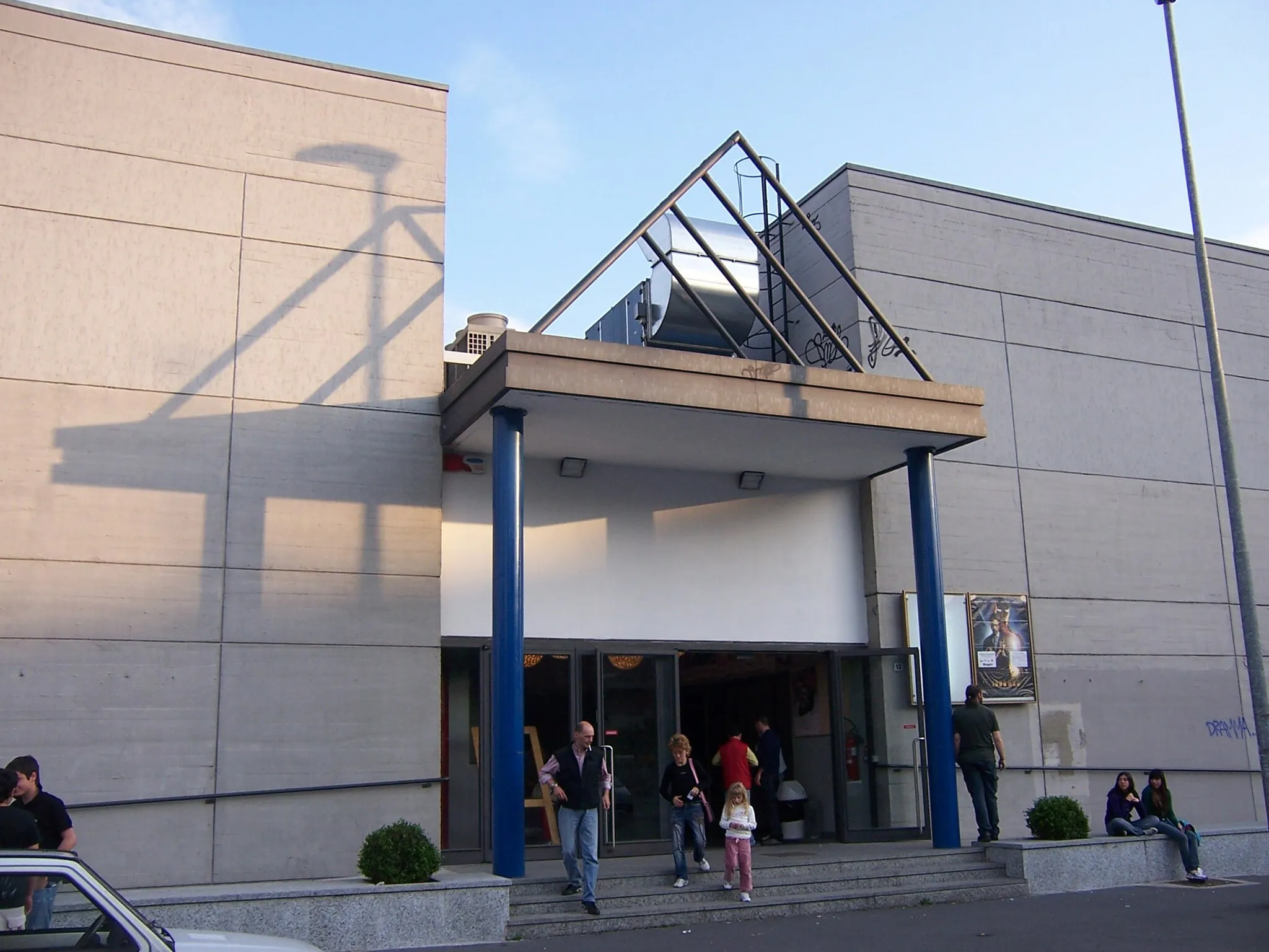 Photo showing: auditorium di Settimo Milanese in cui è presente il cinema, ristrutturato nel 2006