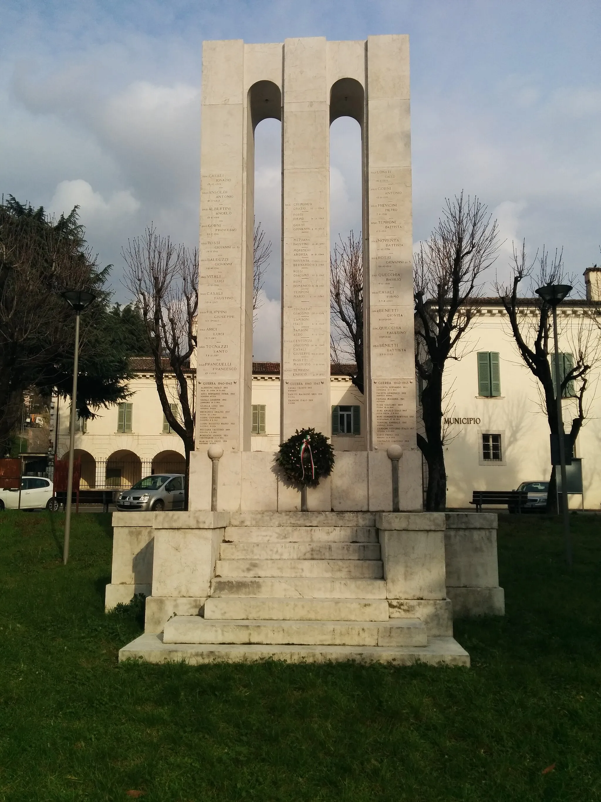 Photo showing: Monumento ai Caduti