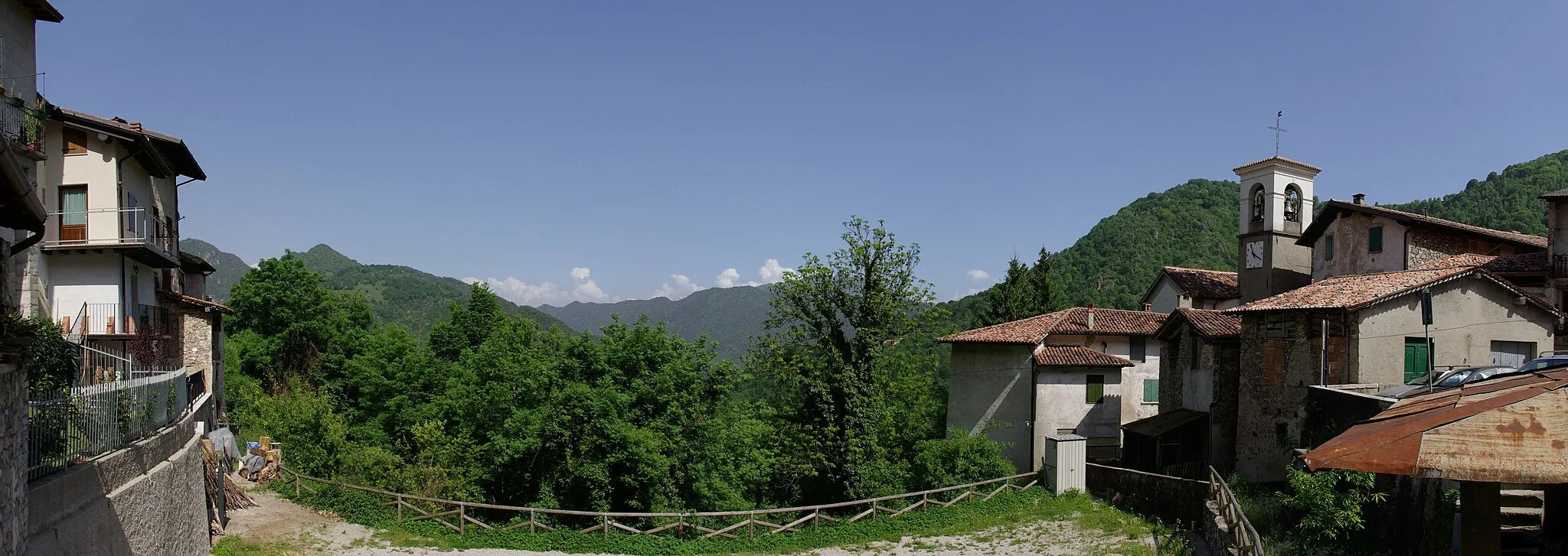 Photo showing: Panoramablick in Bollone in der Gemeinde Valvestino in der Provinz Brescia