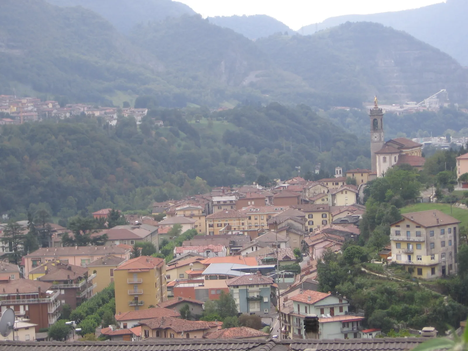 Photo showing: Zogno, Bergamo, Italy