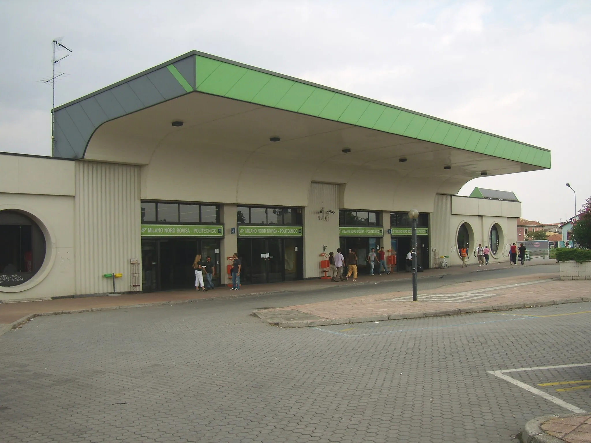 Photo showing: Milano Nord Bovisa railway station.