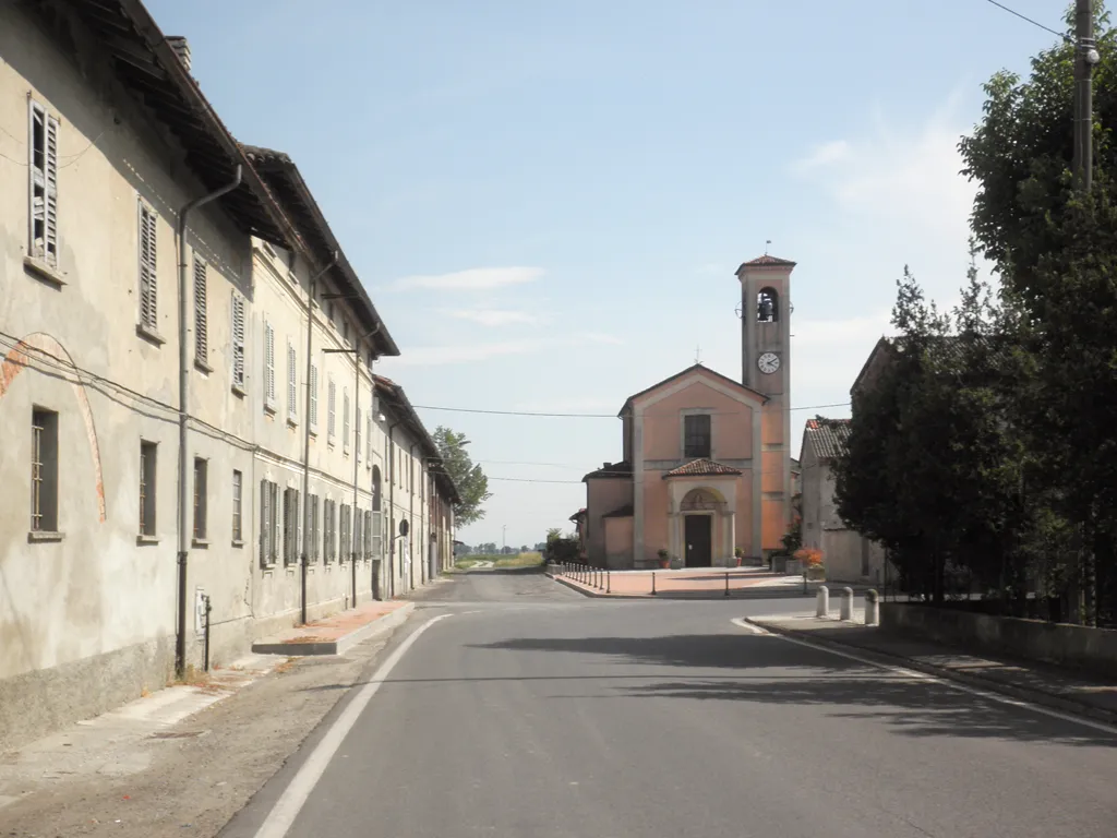 Photo showing: Via Roma a Casaletto Lodigiano, parte della provinciale n. 166.