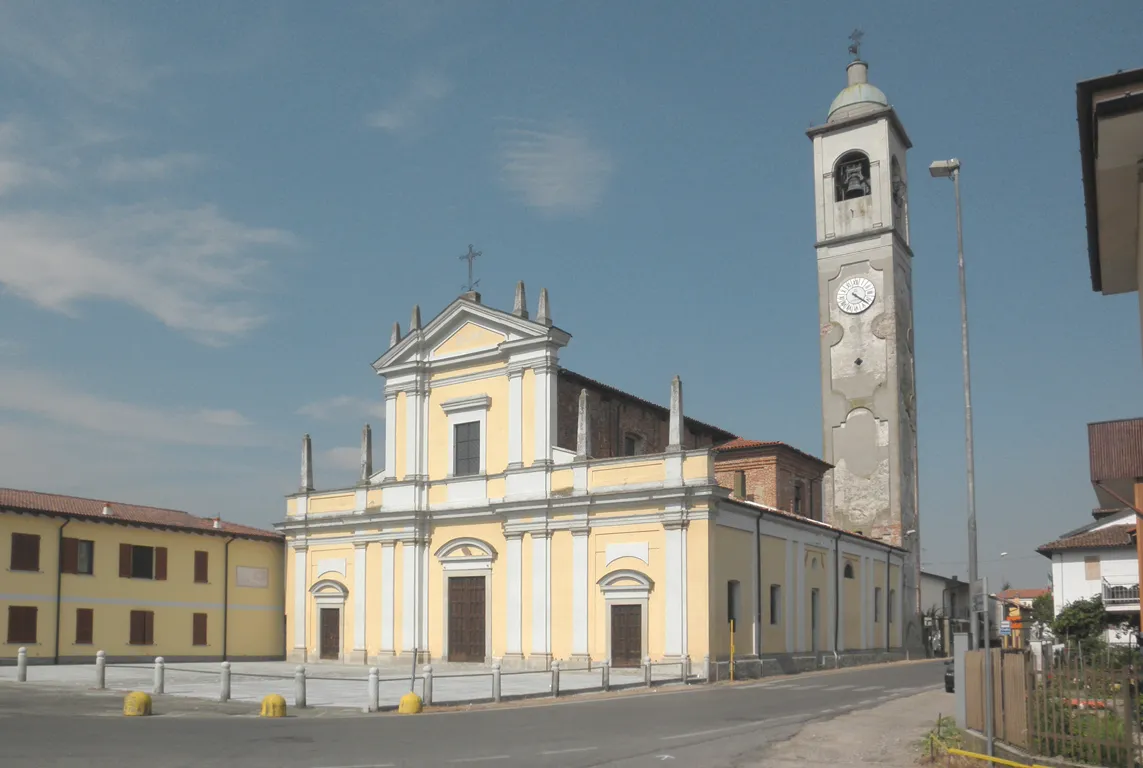 Photo showing: La chiesa parrocchiale dei Santi Vito, Modesto e Crescenzia Martiri a Gugnano, frazione di Casaletto Lodigiano.