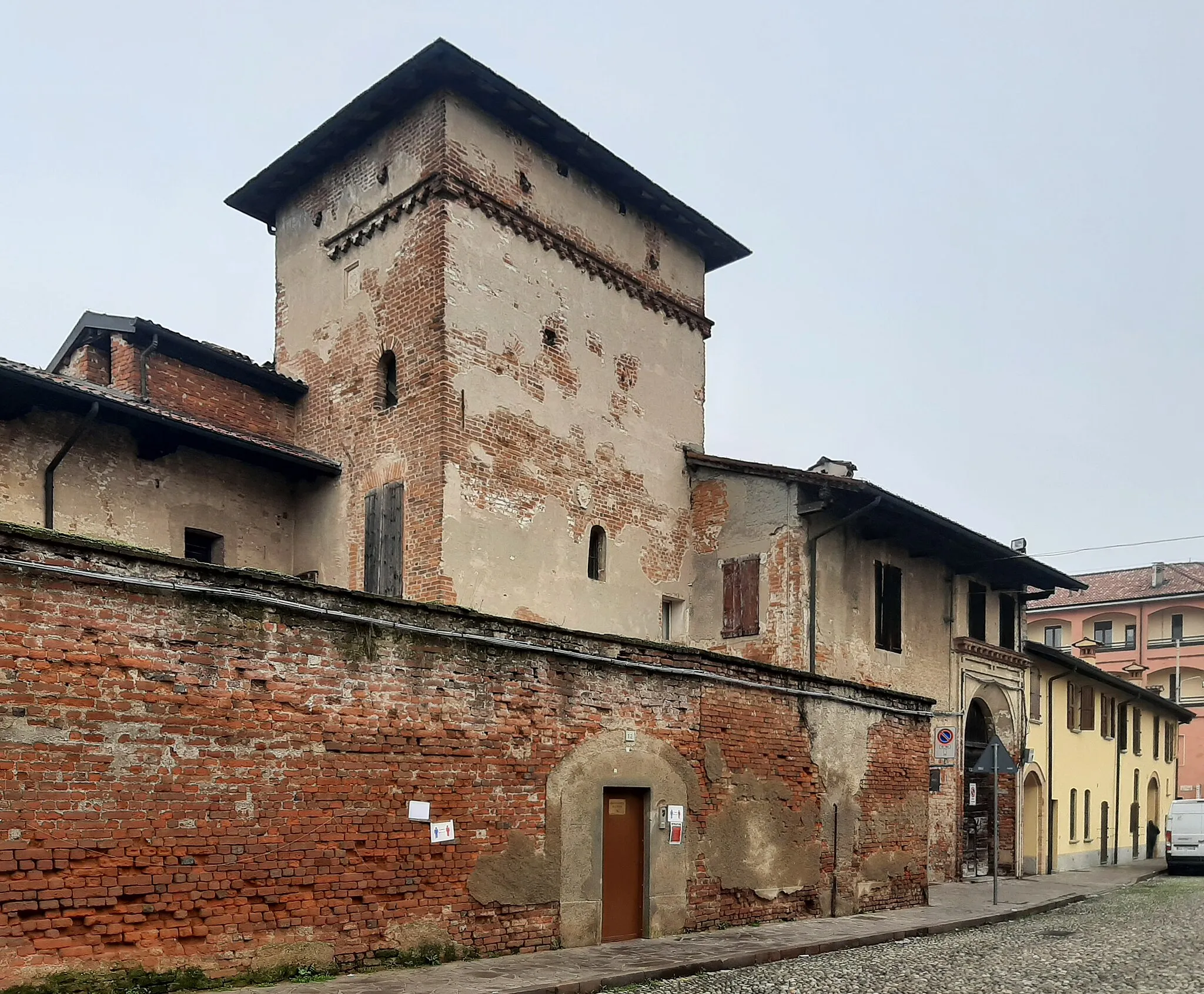 Photo showing: La palazzina Brivio (detta anche "castello") a Zivido, quartiere di San Giuliano Milanese.