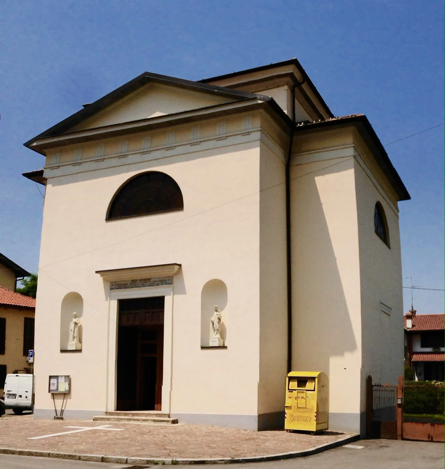 Photo showing: La chiesa di San Francesco di Monzoro (detta anche di Santa Maria Nascente dalla prima dedicazione)