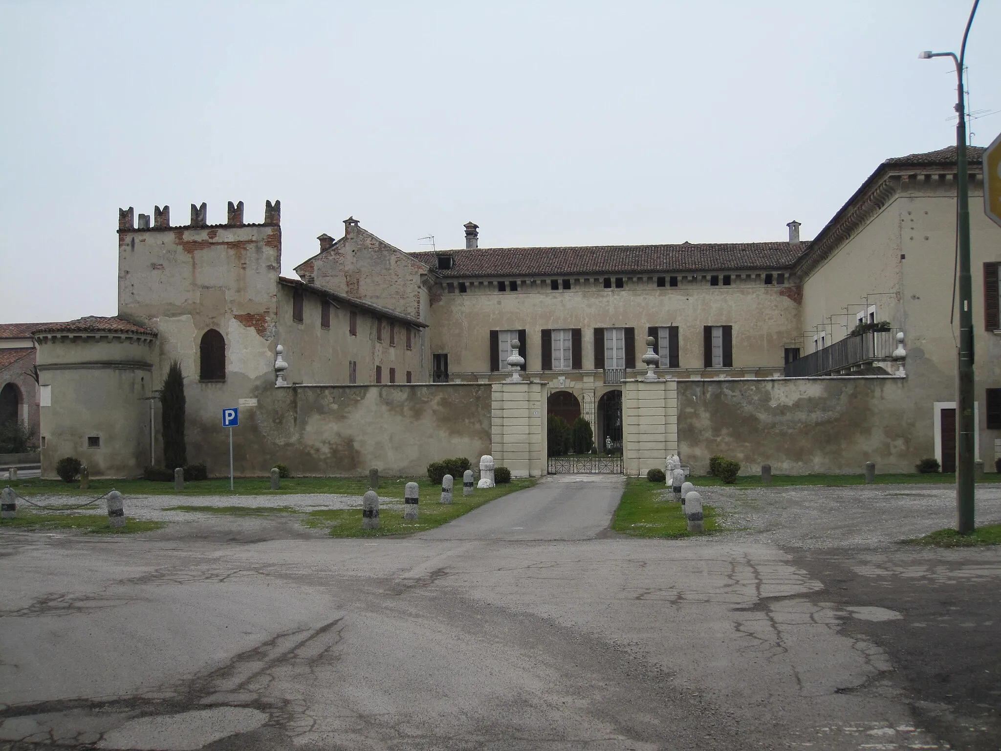 Photo showing: CASTELLO Pudiano
