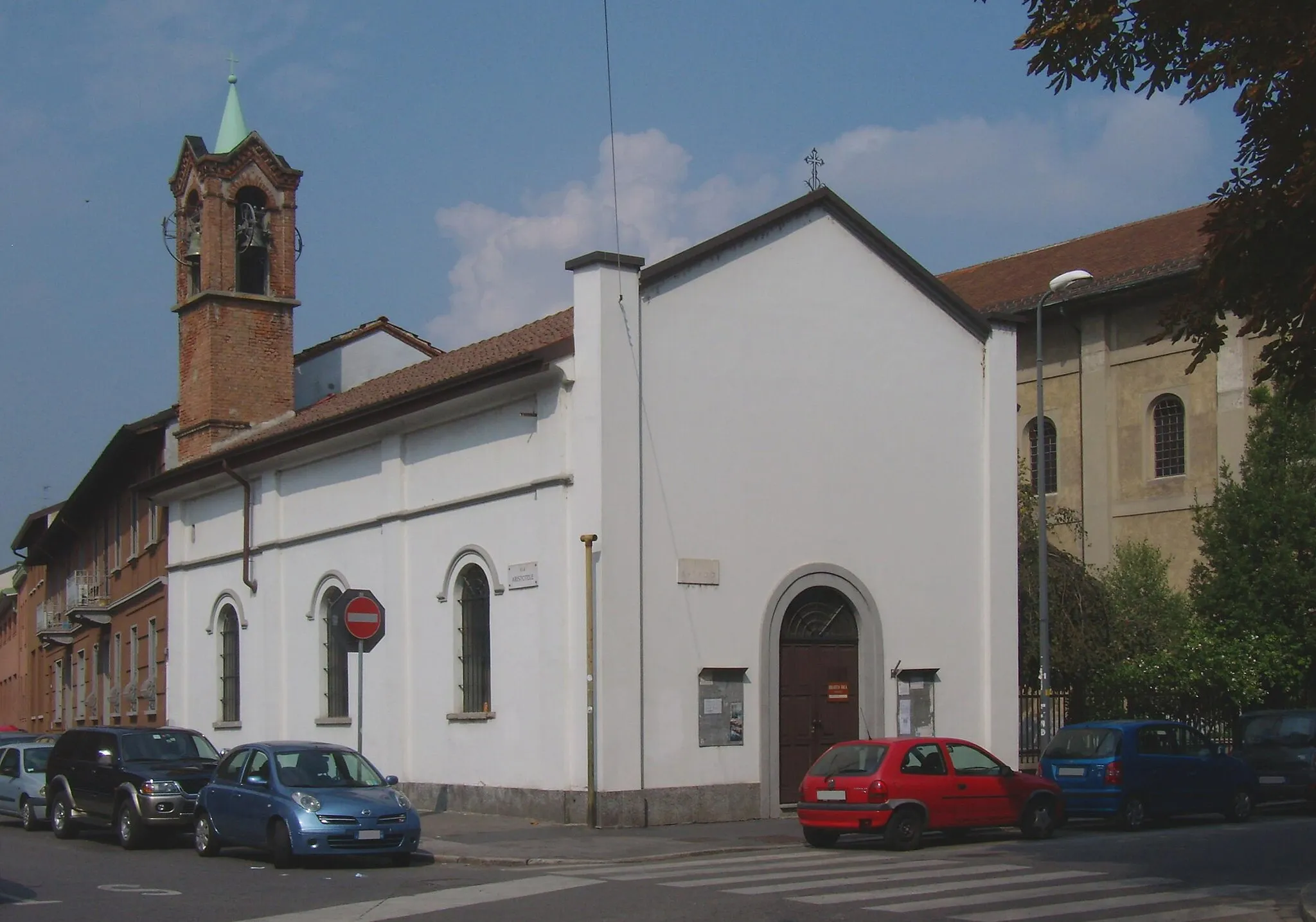 Photo showing: Old church (now public library) in Milan-Gorla