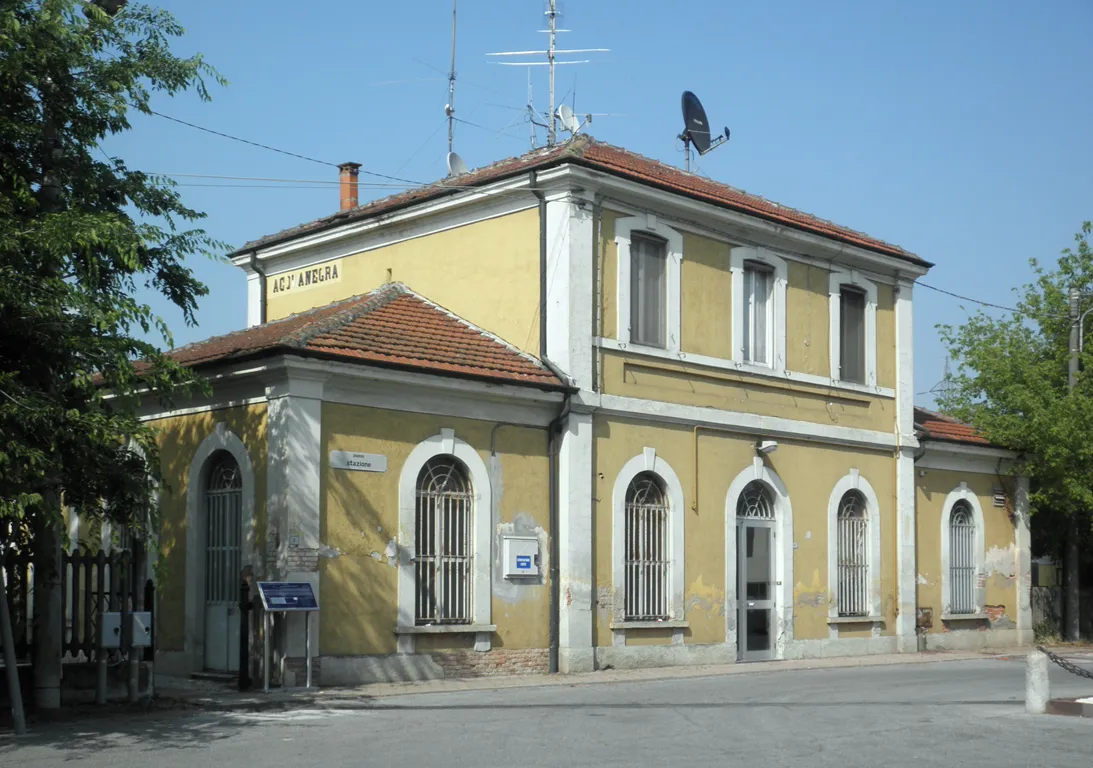 Photo showing: Stazione ferroviaria di Acquanegra Cremonese