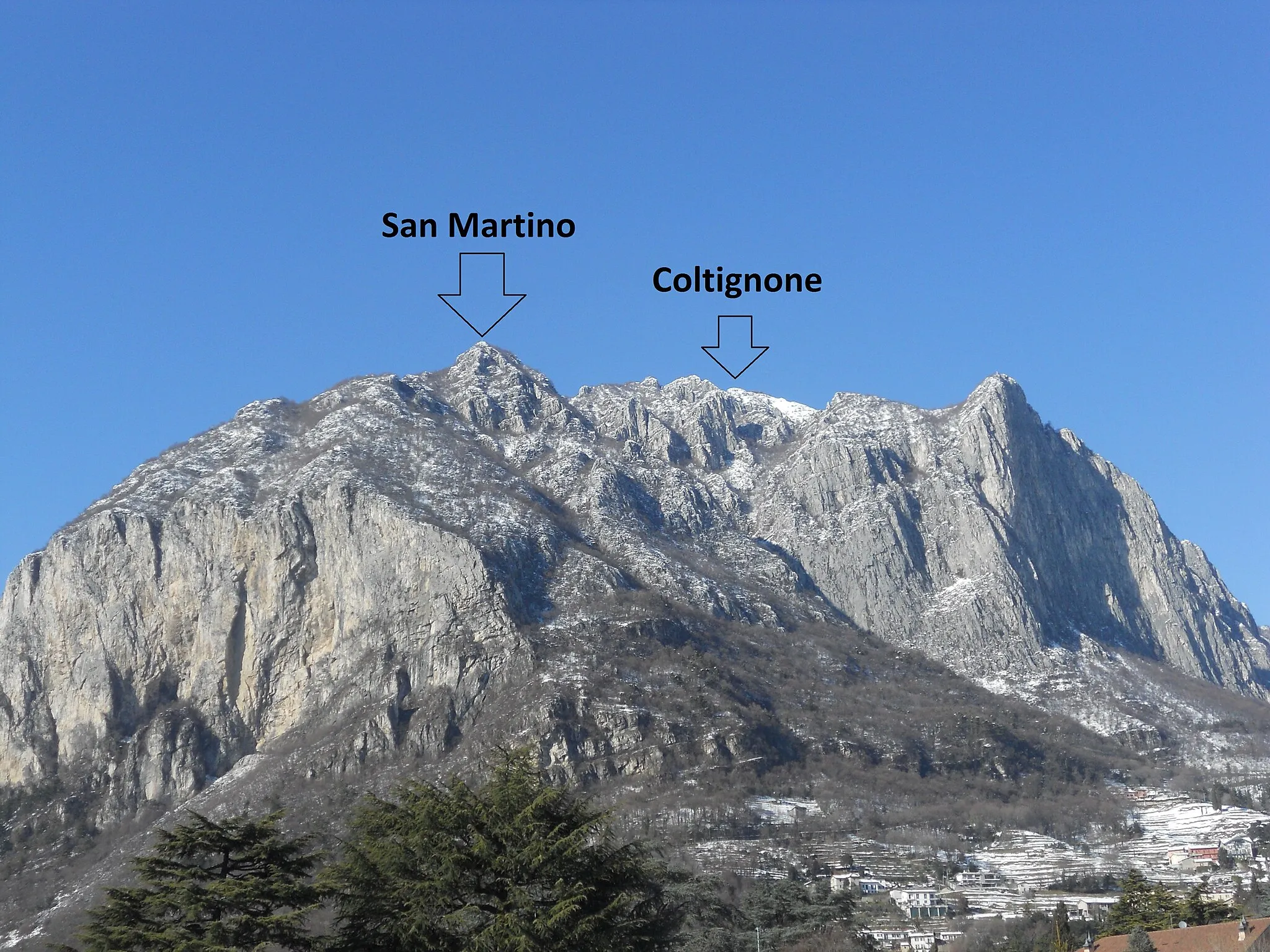 Photo showing: I due monti che sovrastano la città di Lecco