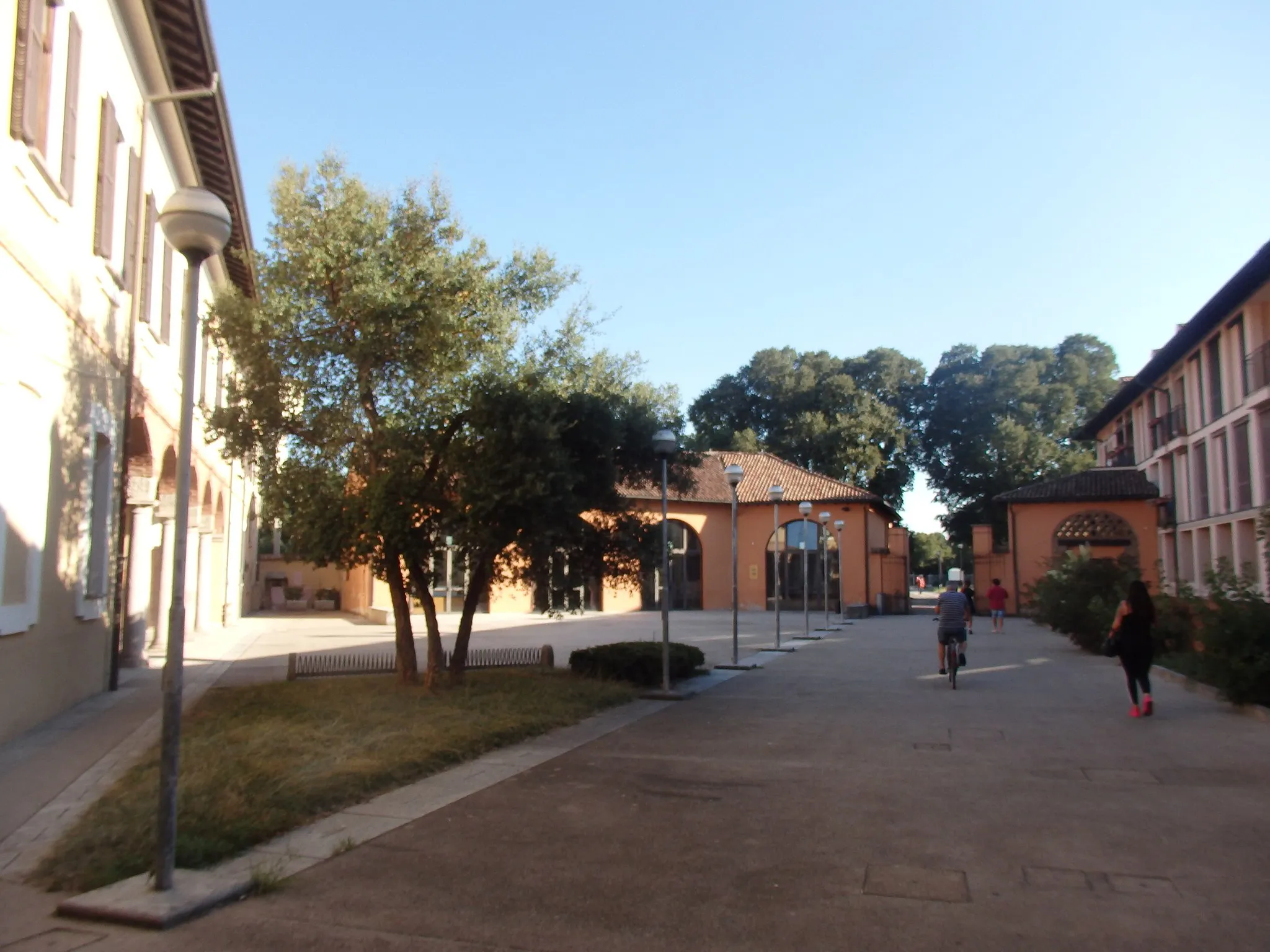 Photo showing: Cortile interno di villa Marazzi a Cesano Boscone