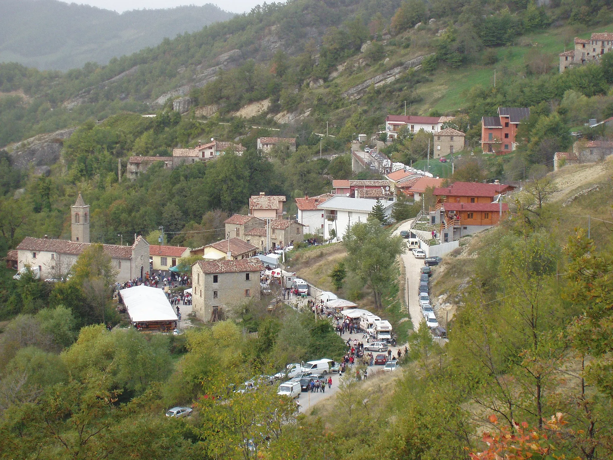 Photo showing: Leofara durante la Sagra della castagna, ottobre 2004