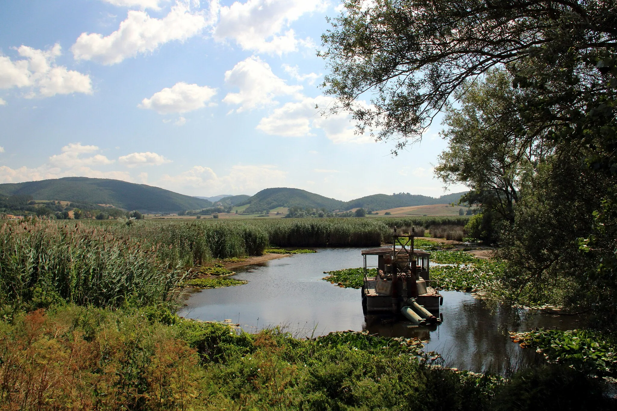 Photo showing: Cammino Francescano della Marca, Foligno, Colfiorito, Parco di Colfiorito