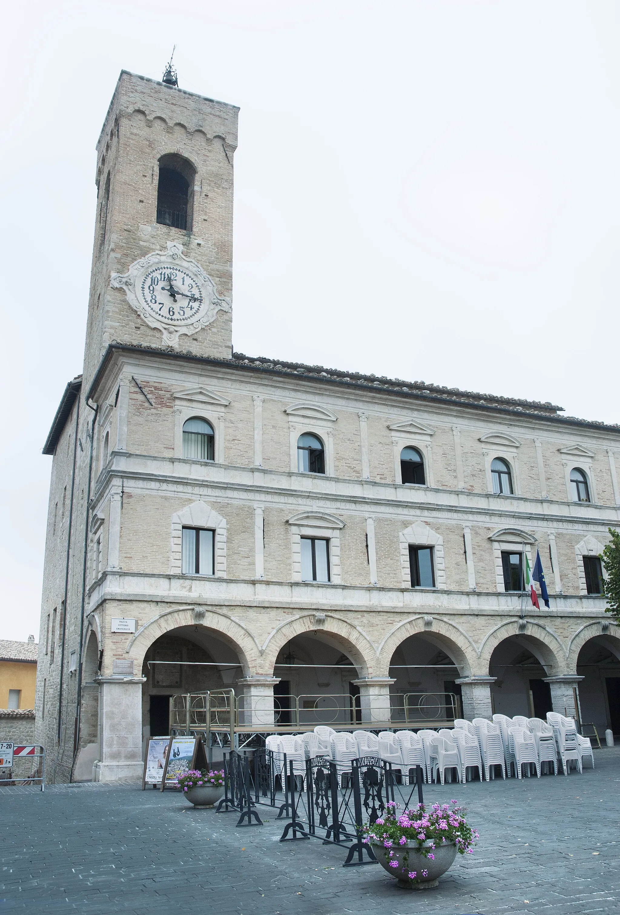 Photo showing: The Townhall ("Palazzo Comunale") of Cingoli, Marche, Italy