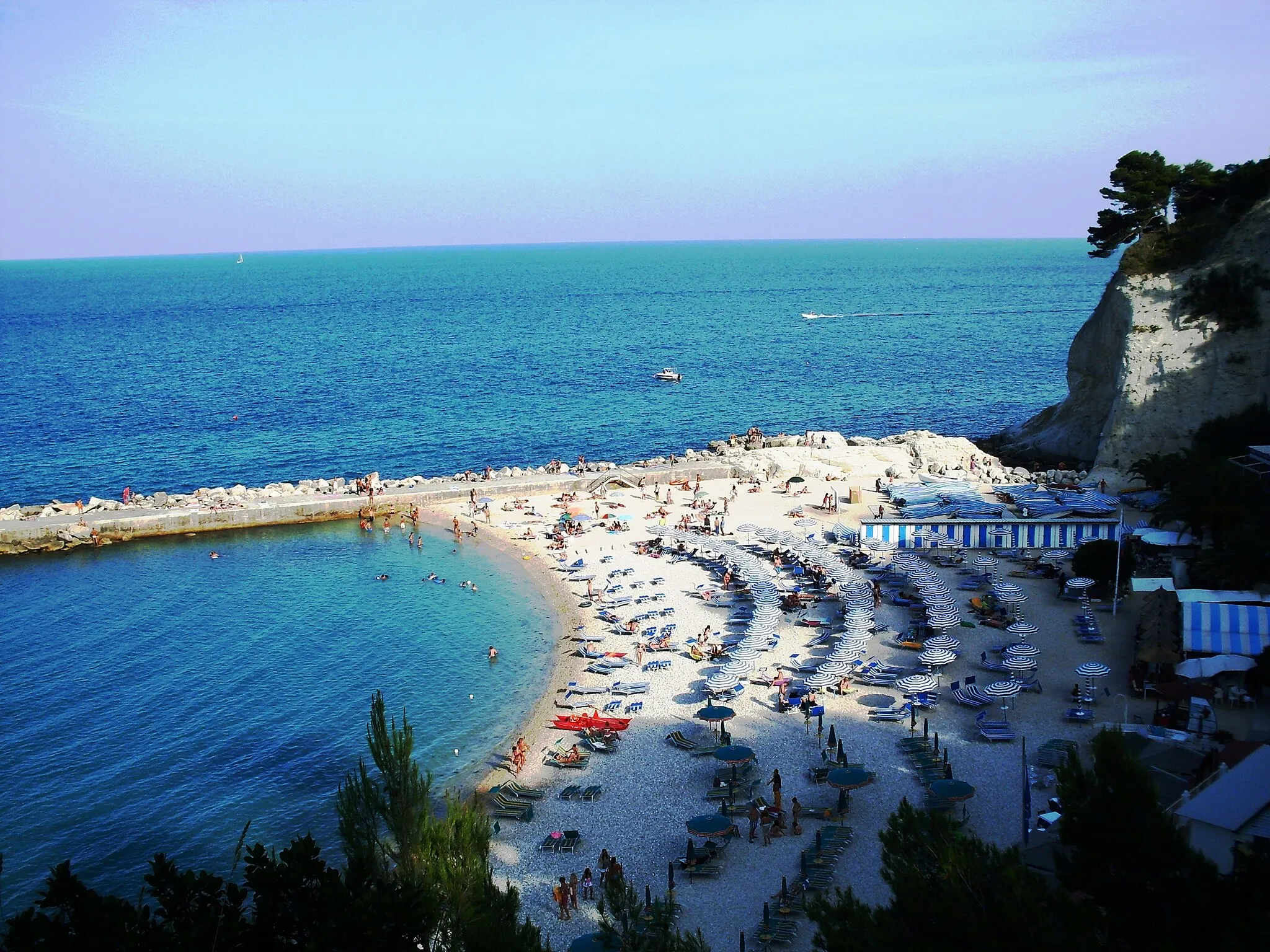 Photo showing: Sirolo spiaggia sottostante