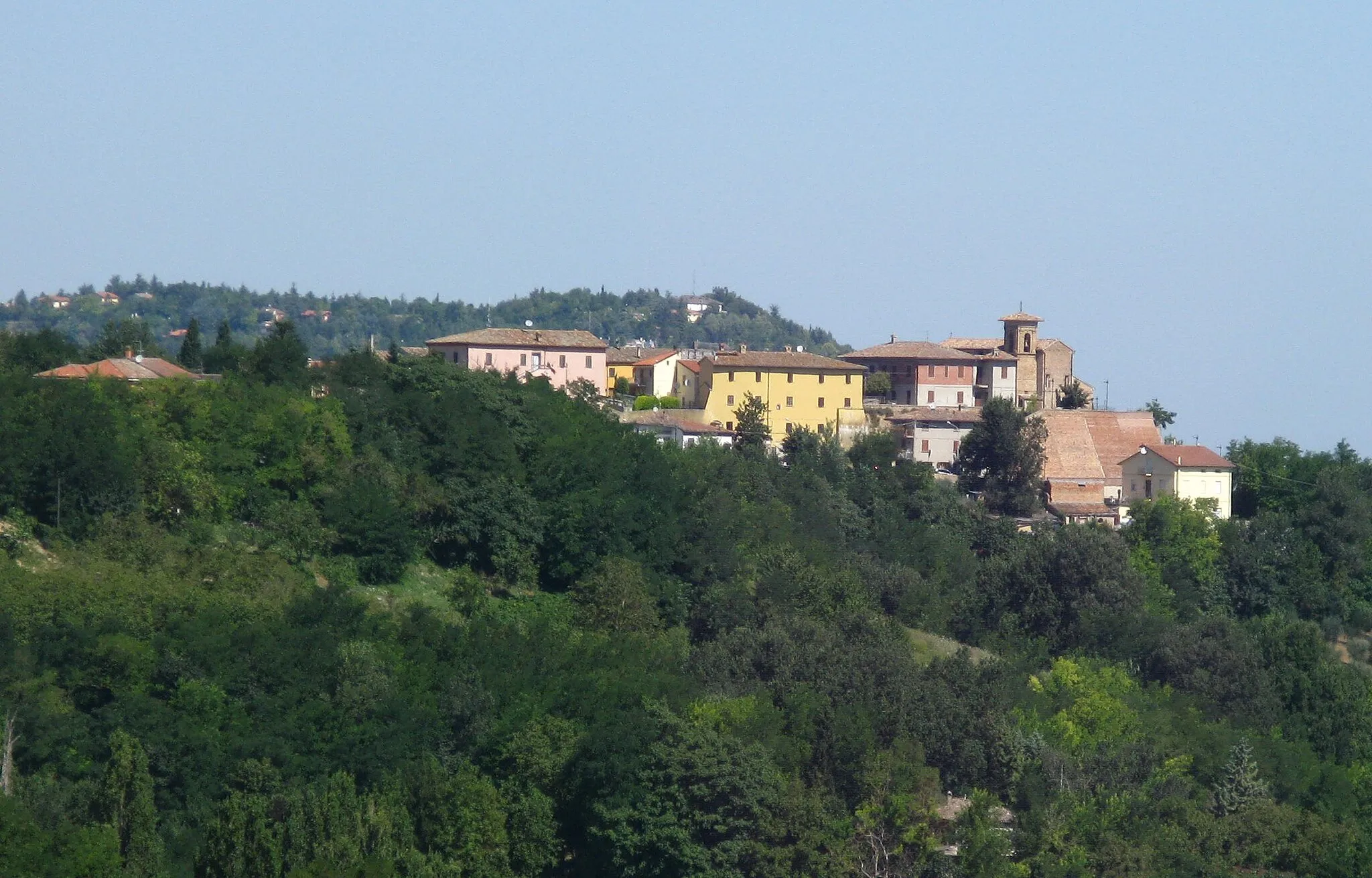 Photo showing: Panorama di Petriano.