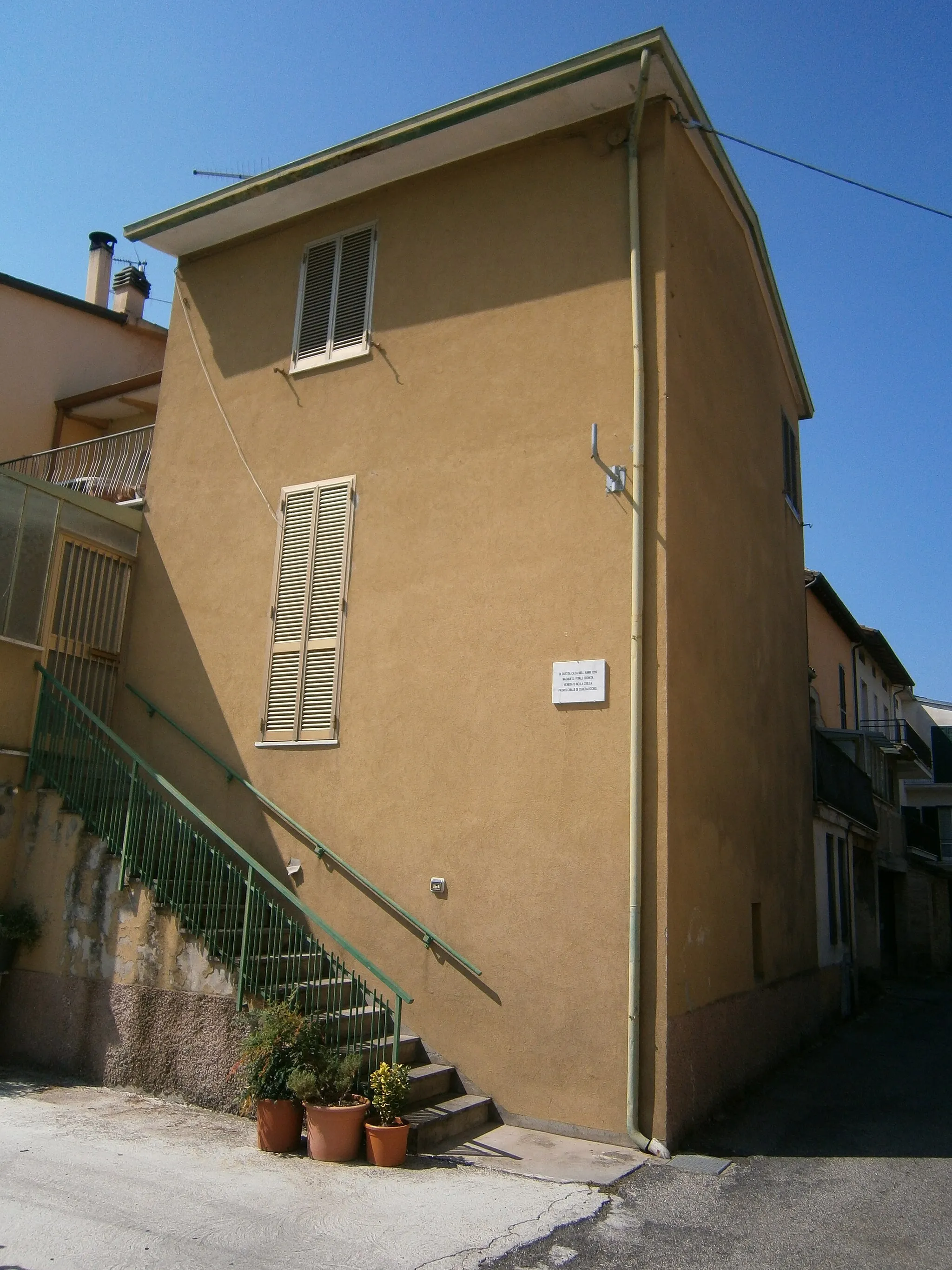 Photo showing: Ospedalicchio Castle, Northeast Tower, the birthplace of San Vitale