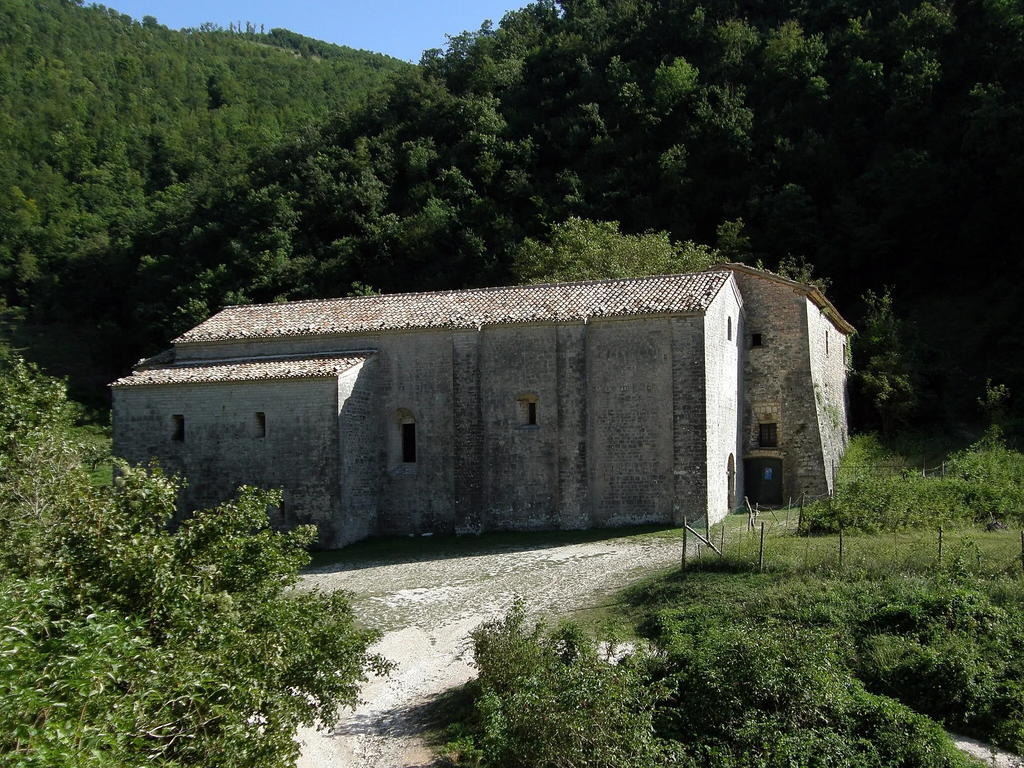 Photo showing: Scheggia, Italy -  Monte Cucco, Abbazia di Santa Maria di Sitria