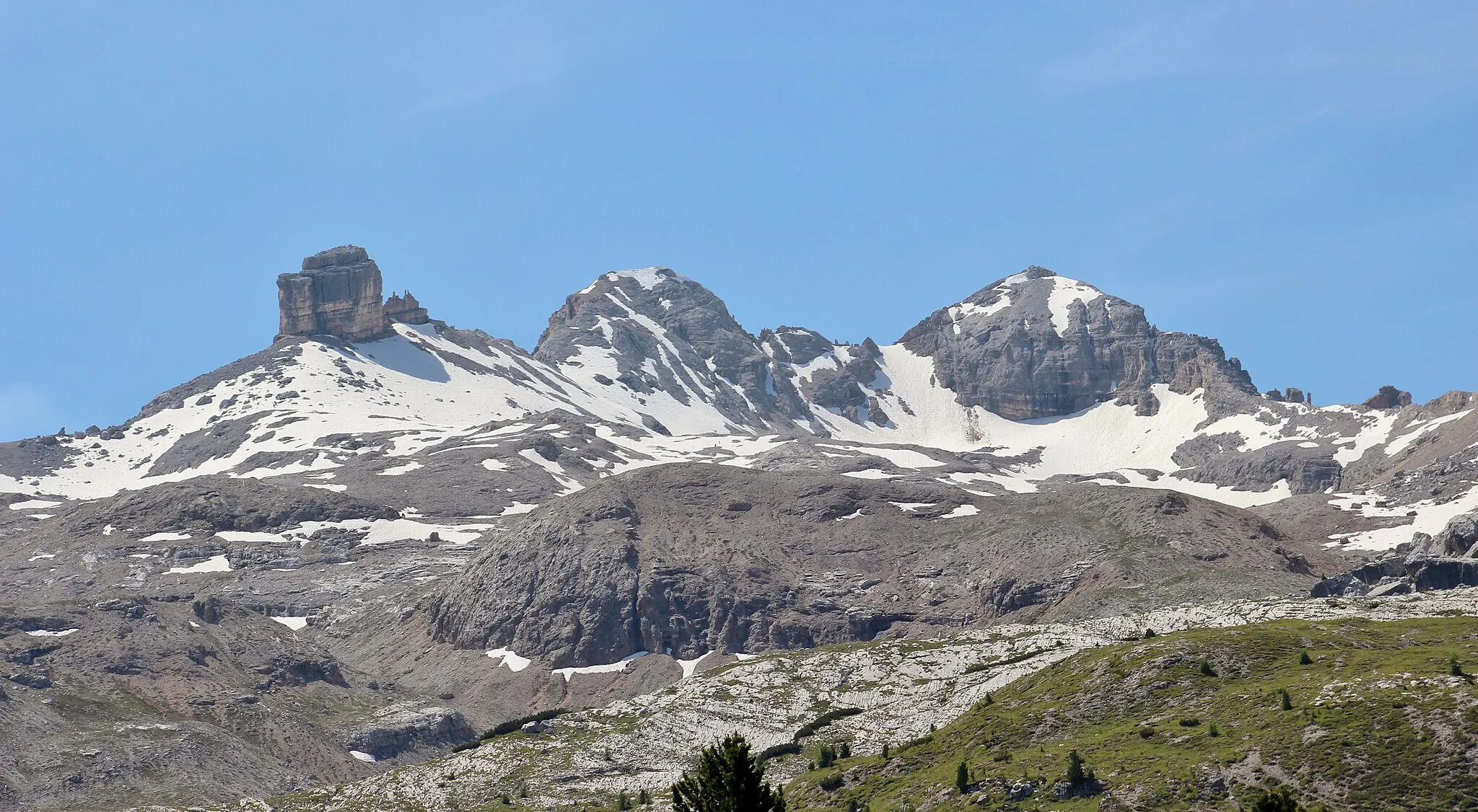 Photo showing: Monte Castello, Monte Casale, Monte Cavallo von Norden aus gesehen