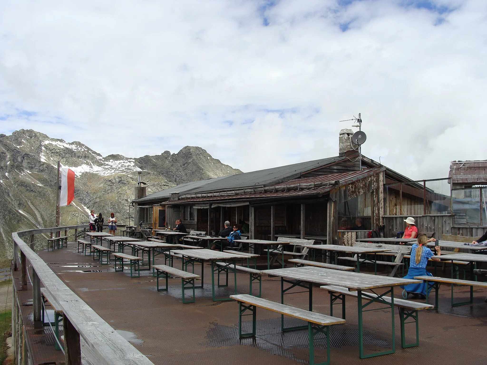 Photo showing: Kesselberghütte (Sarntaler Alpen)