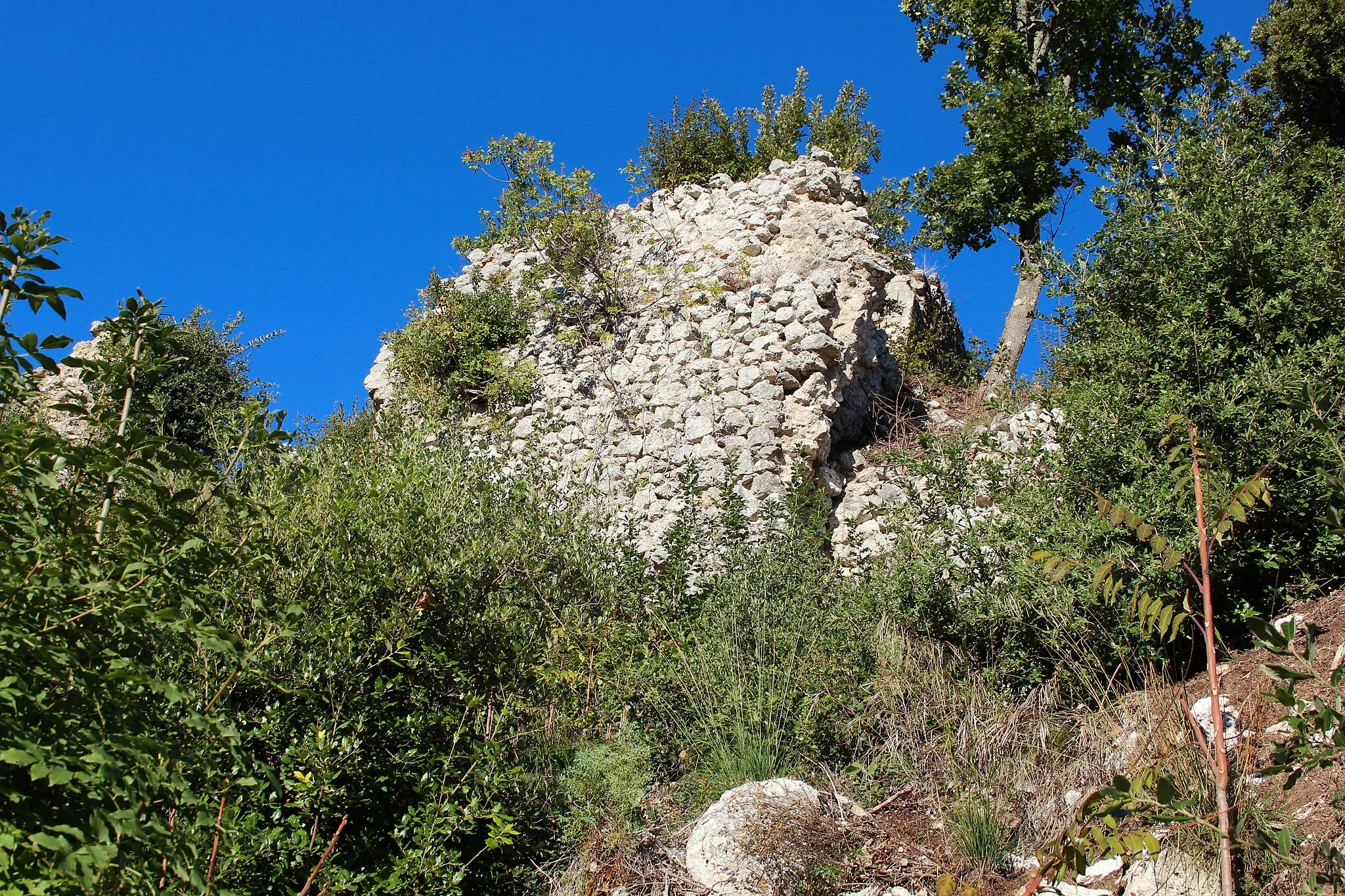Photo showing: castle ruin Castello di Canale, Collicello, hamlet of Amelia, Province of Terni, Umbria, Italy