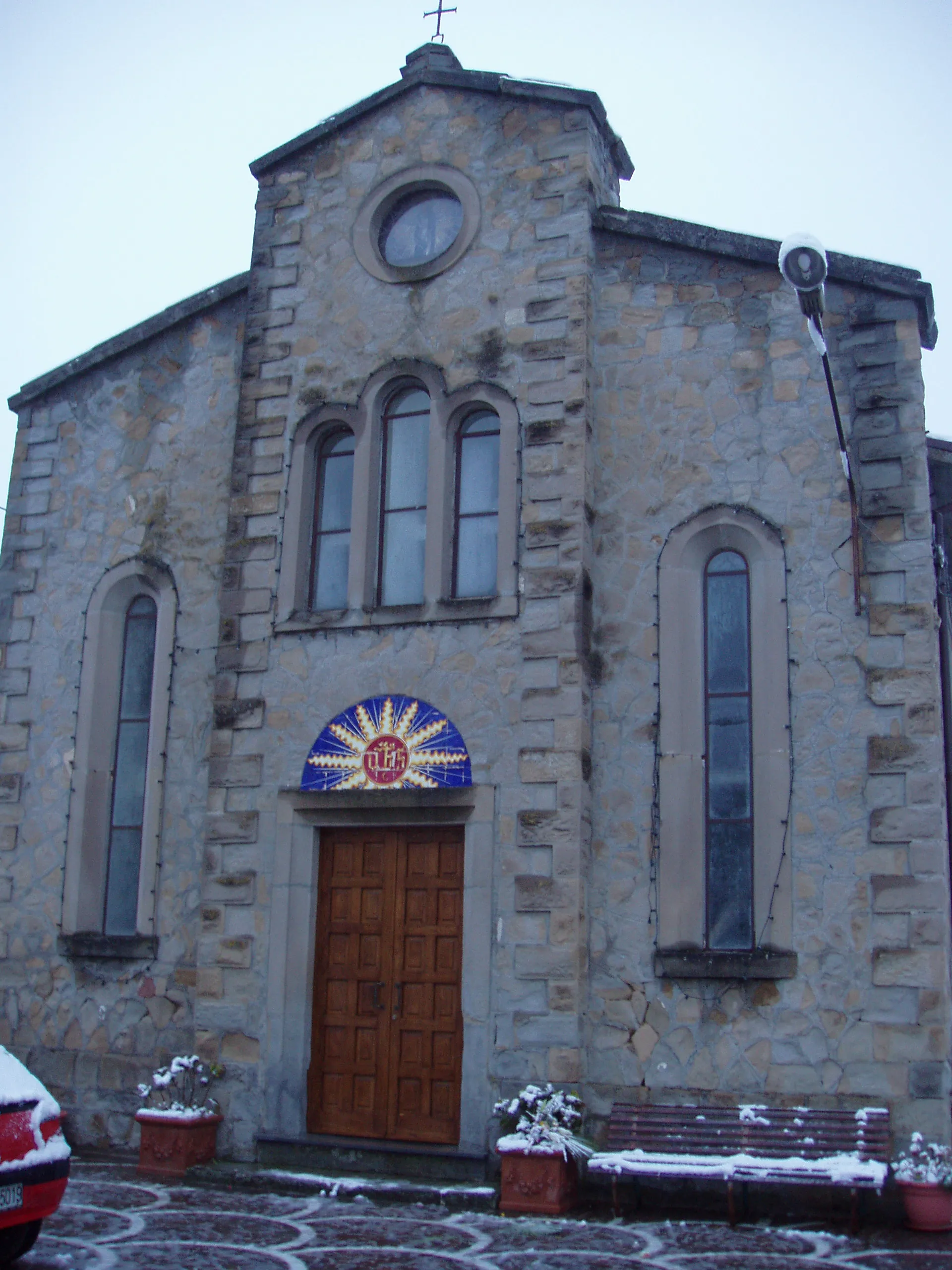 Photo showing: Cortino (Teramo). La chiesa con la neve. Foto di Lucio De Marcellis