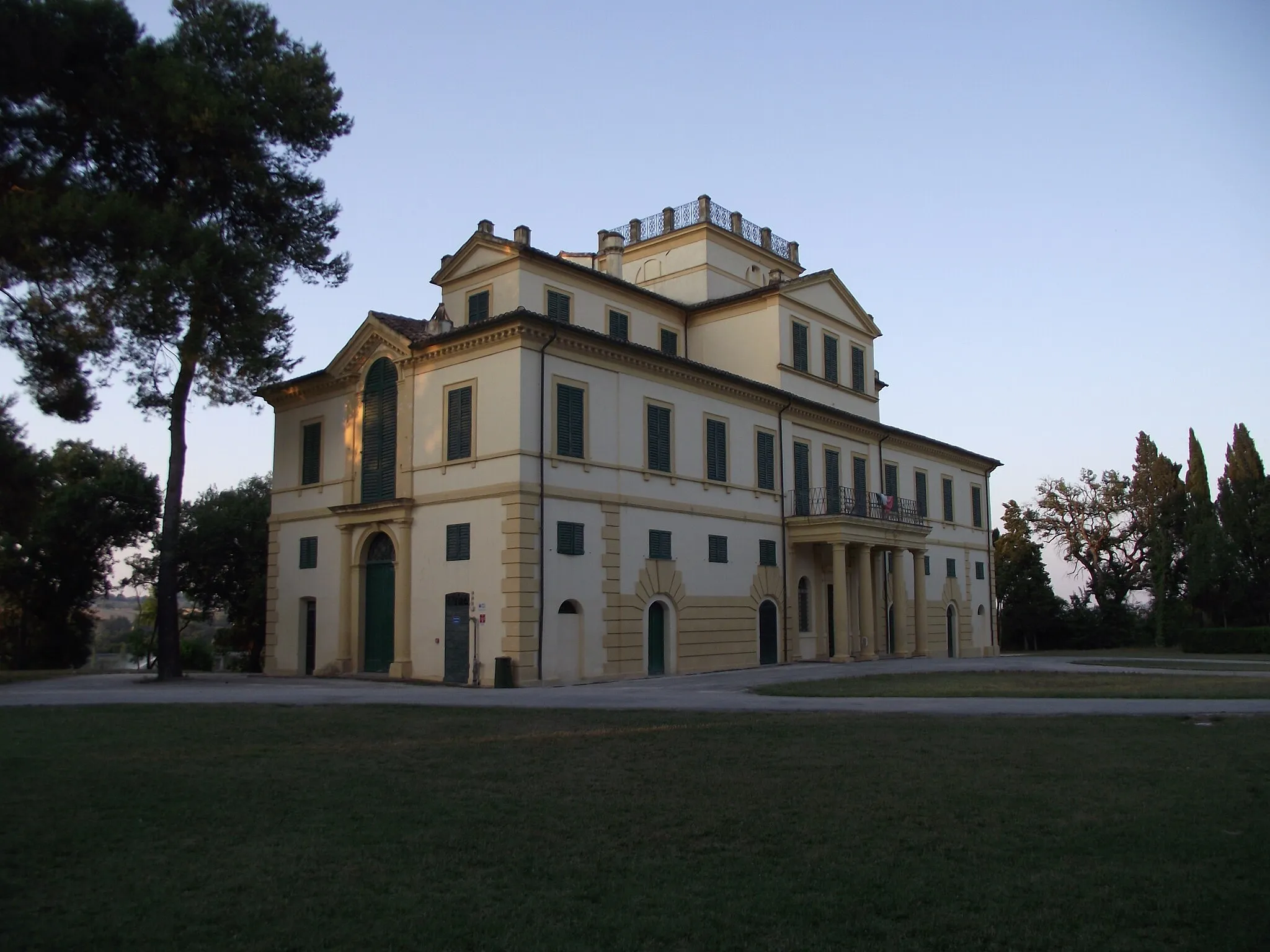 Photo showing: Pianello Vallesina, Villa Salvati, XVIII-XIX secolo