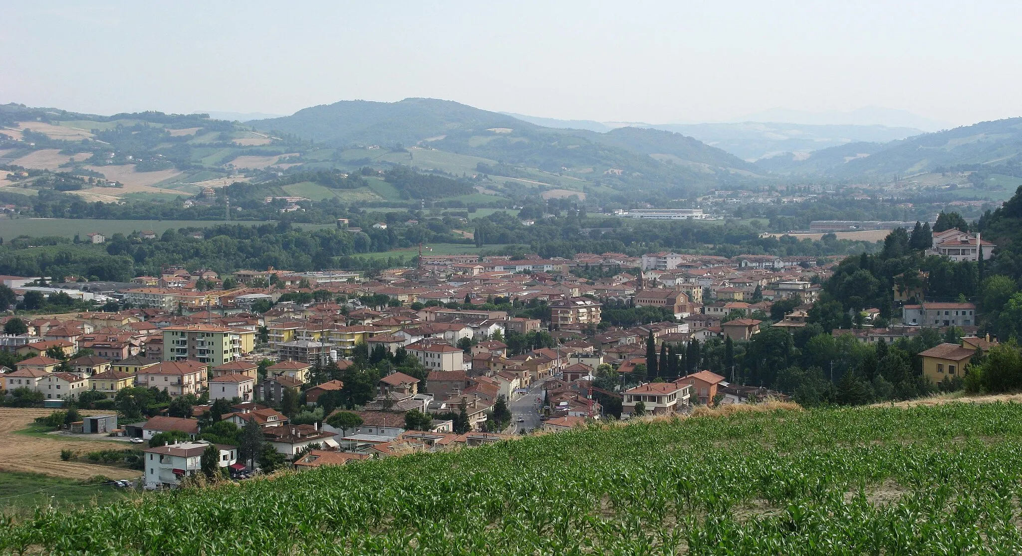 Photo showing: Panorama di Montècchio, frazione di S. Angelo in Lizzola.